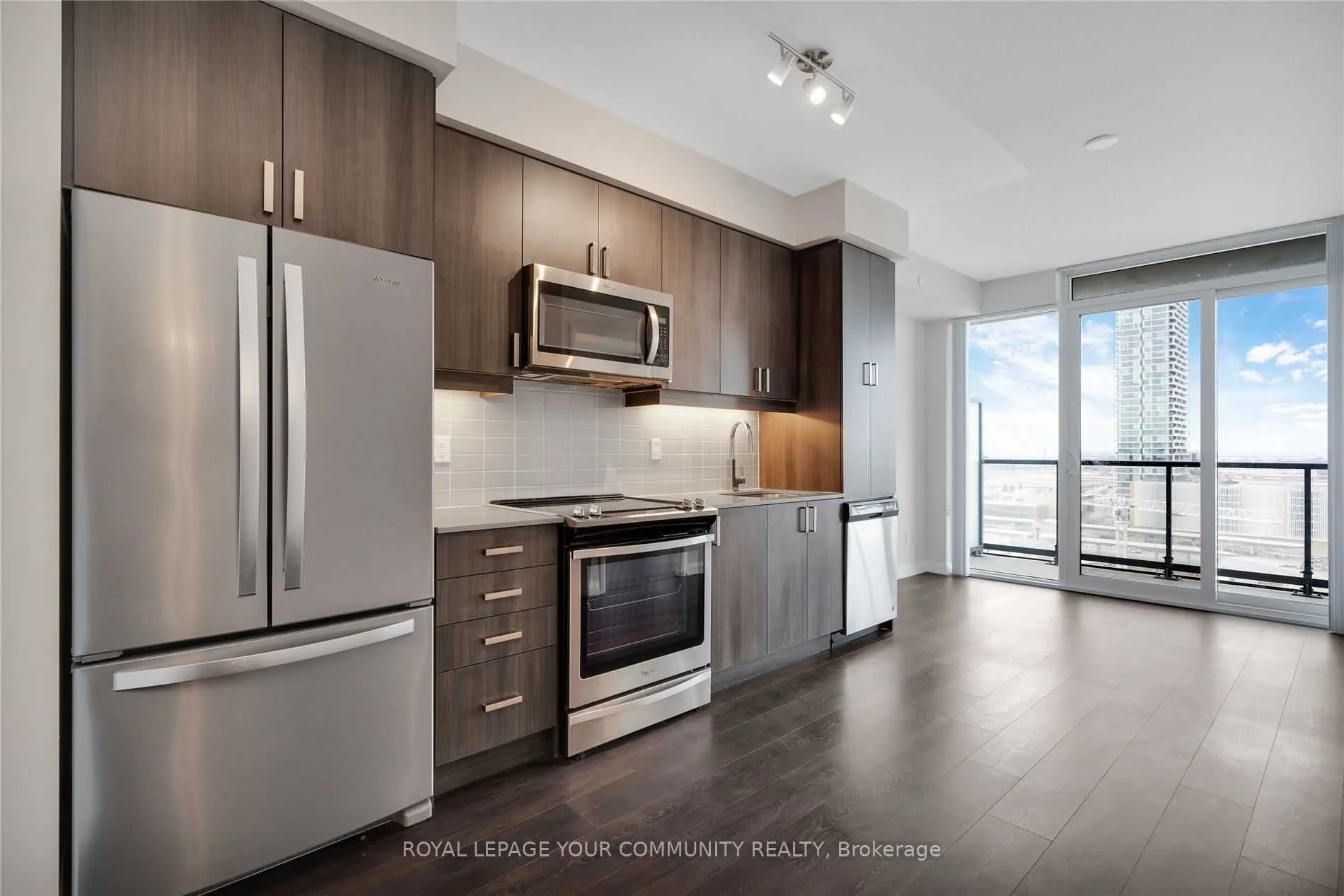 7895 Jane Street, #1211