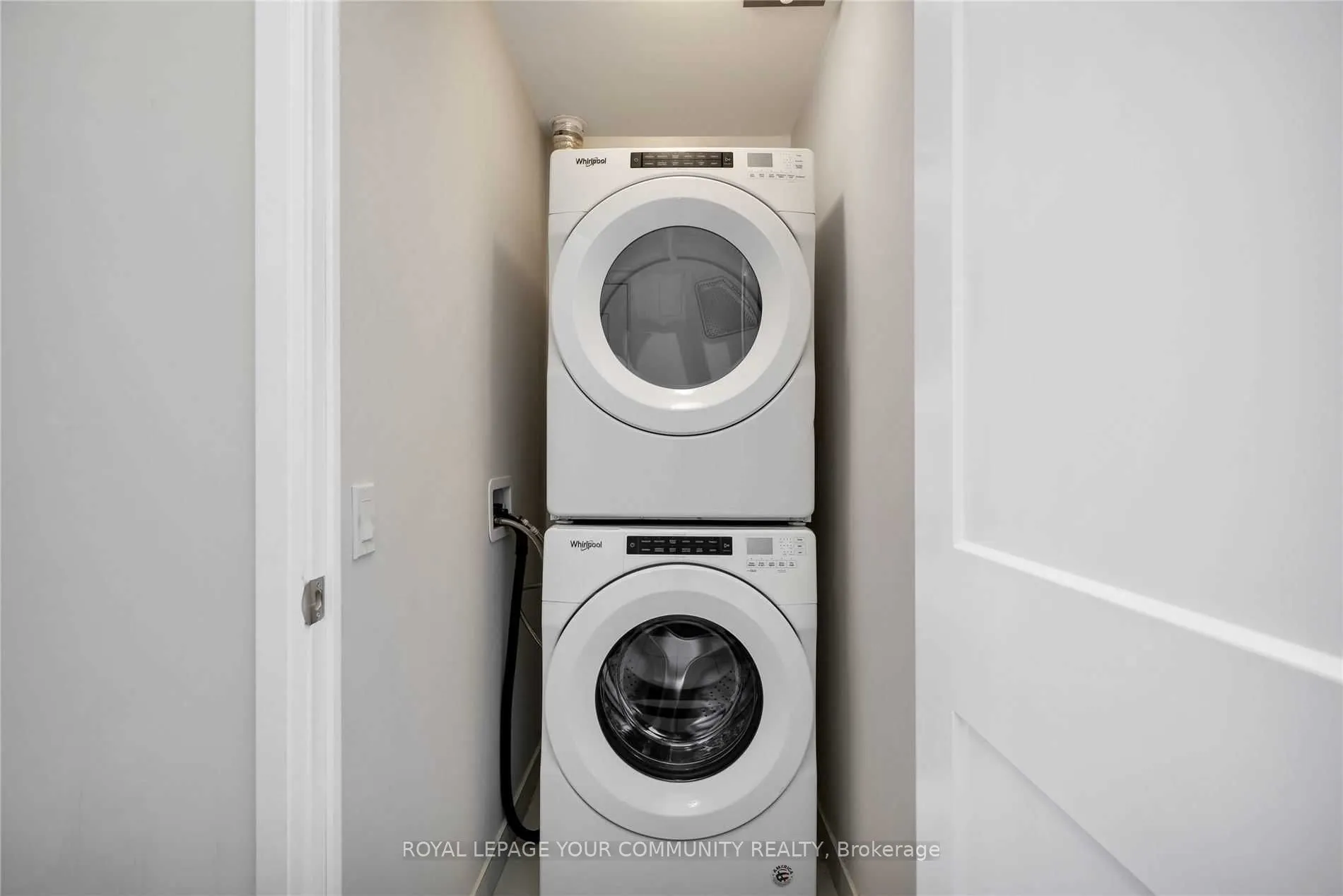 7895 Jane Street, #1211