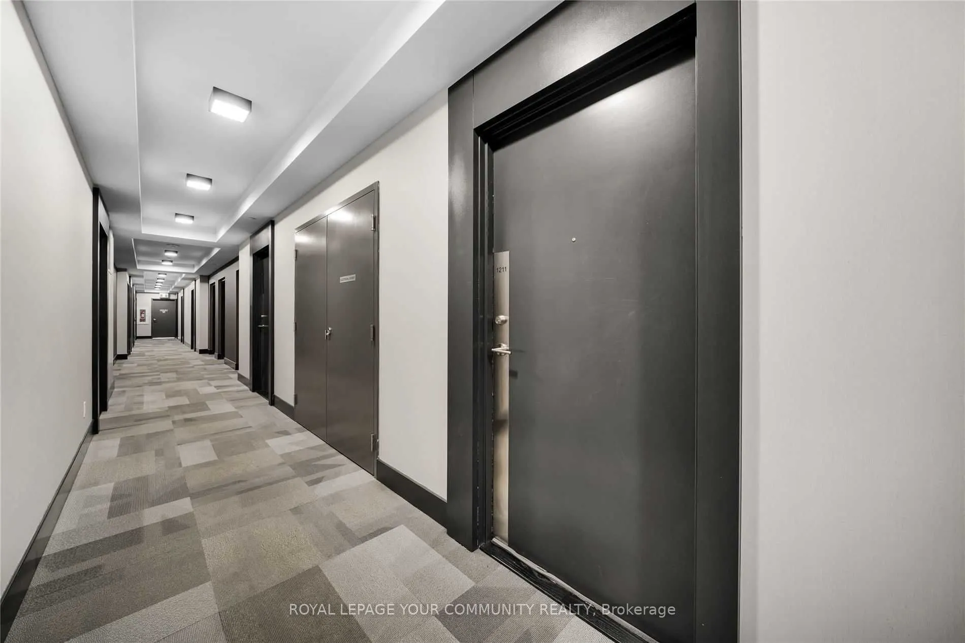 7895 Jane Street, #1211