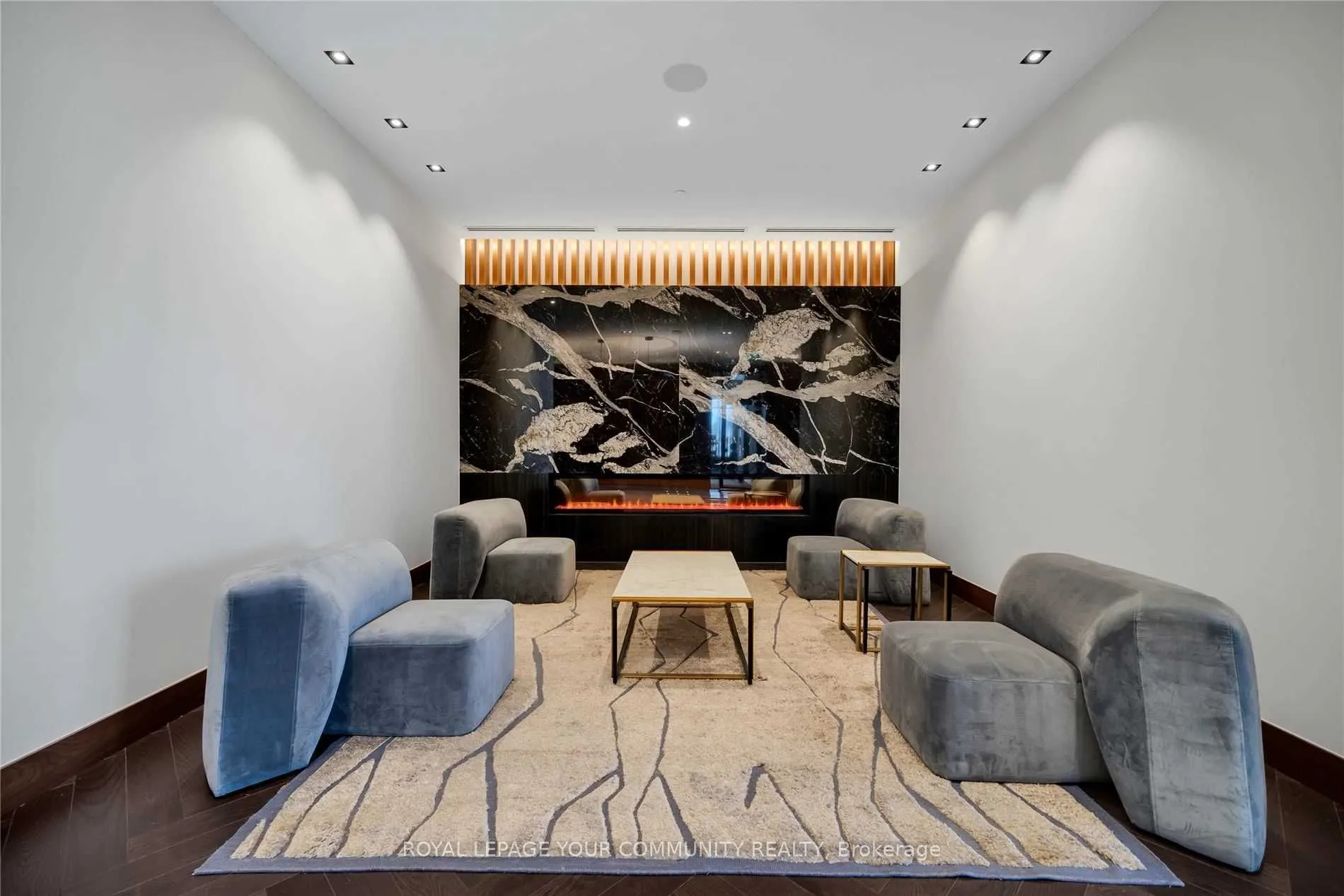 7895 Jane Street, #1211
