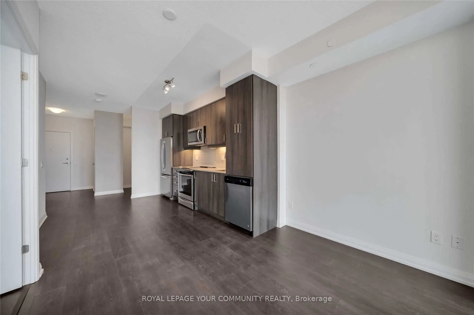 7895 Jane Street, #1211