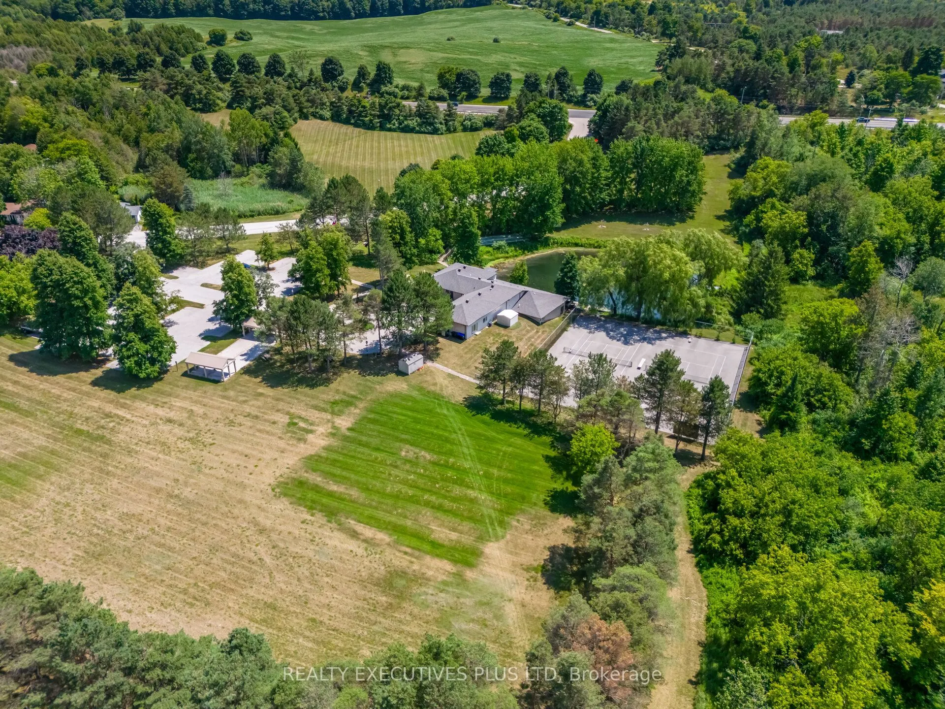 3 Pineview Court