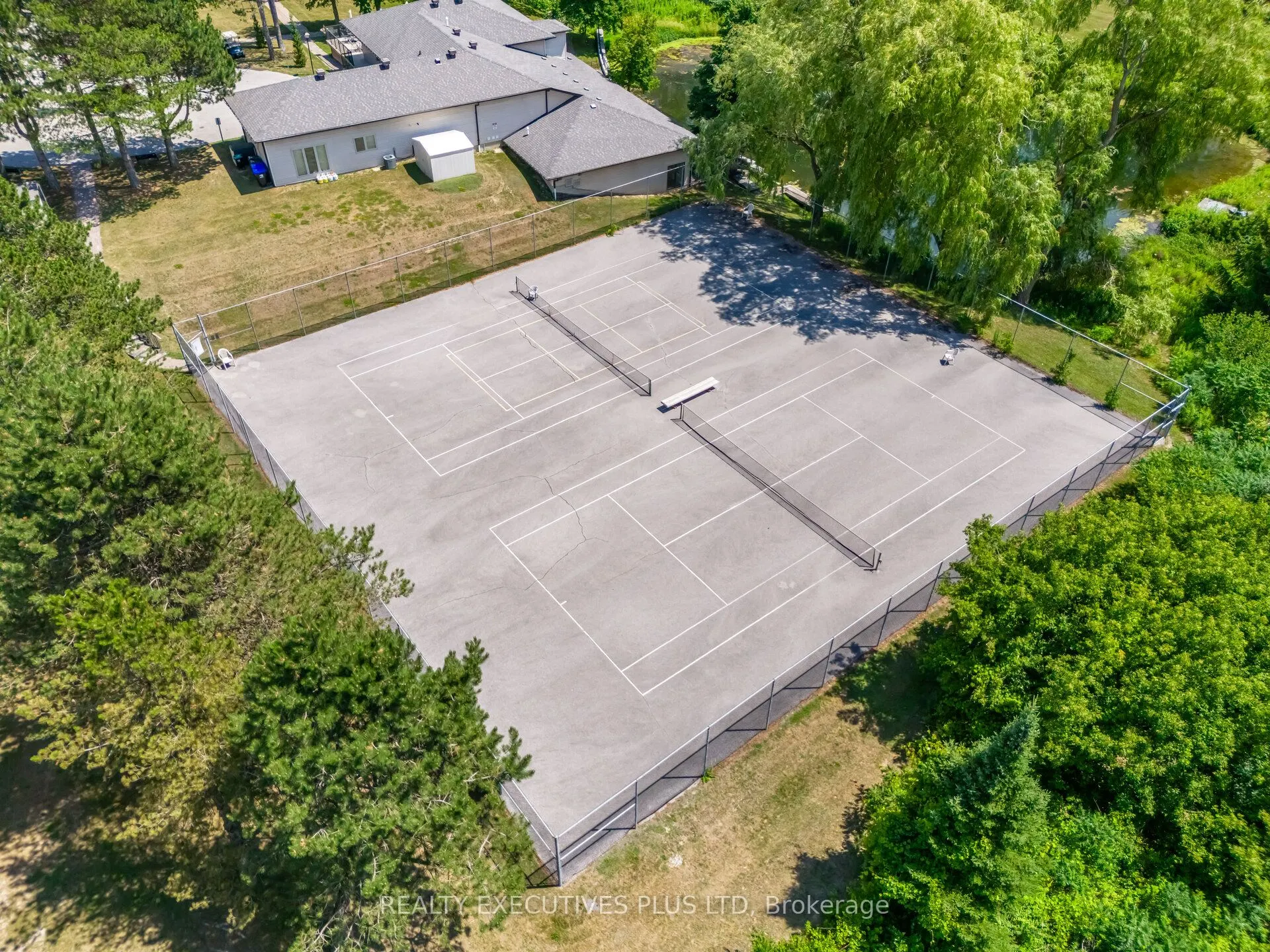 3 Pineview Court