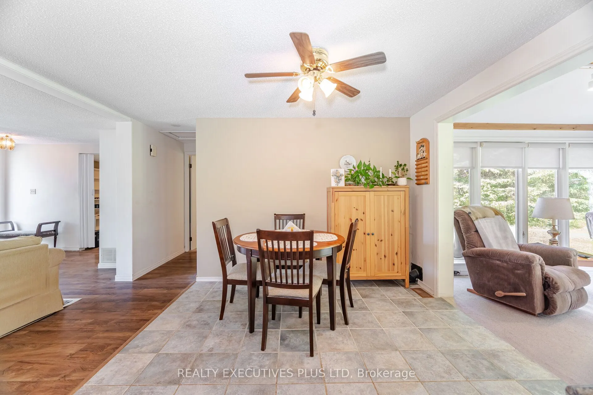 3 Pineview Court