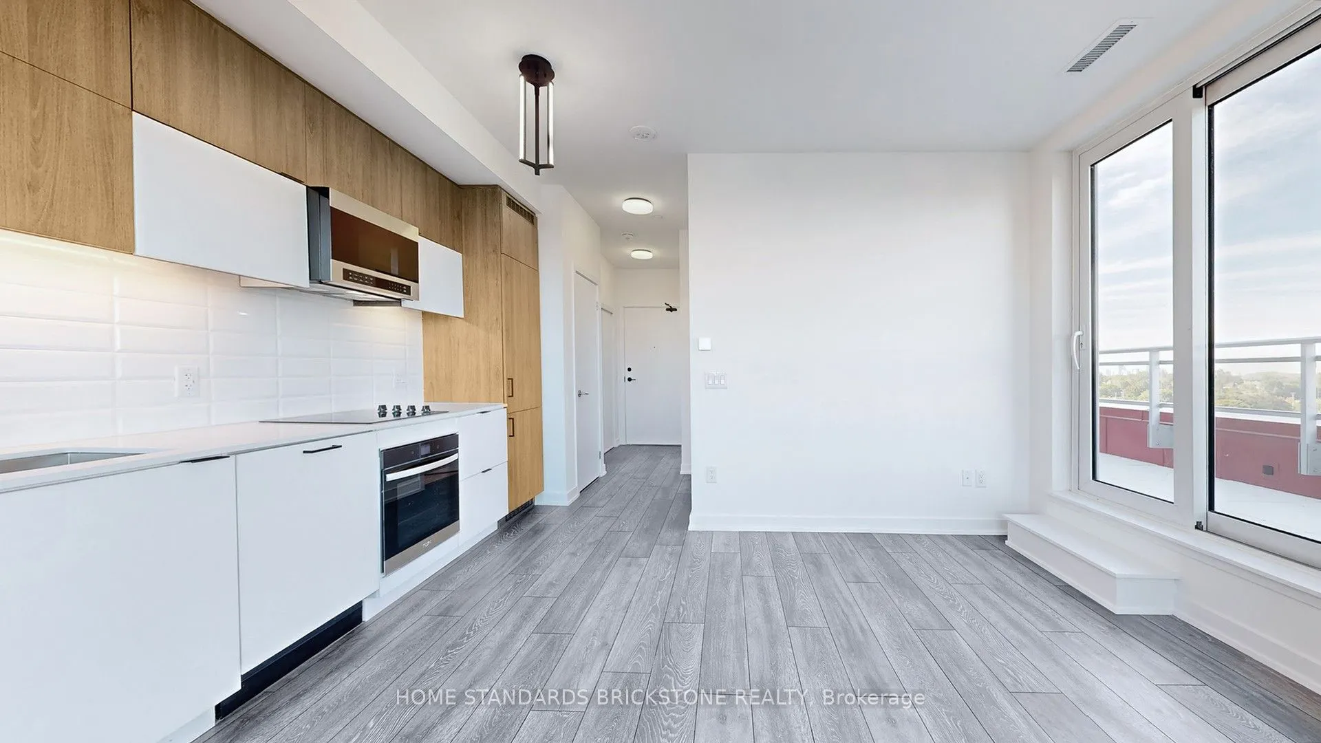 8888 Yonge Street, #711