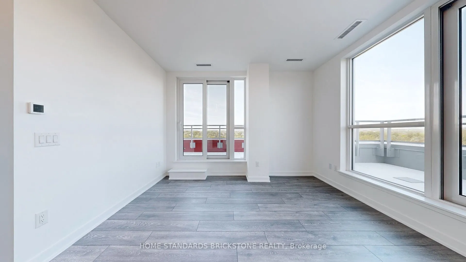 8888 Yonge Street, #711