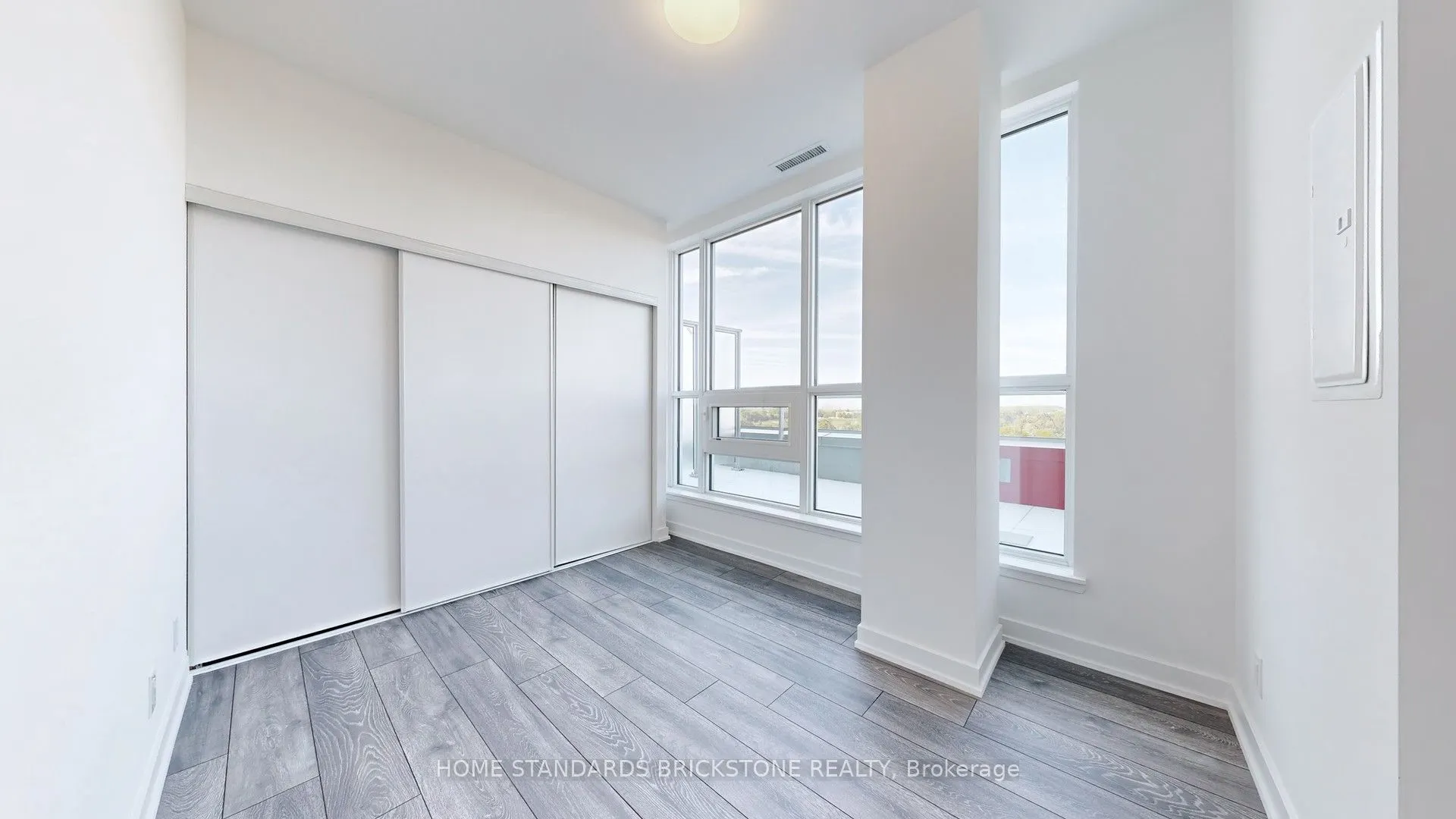 8888 Yonge Street, #711