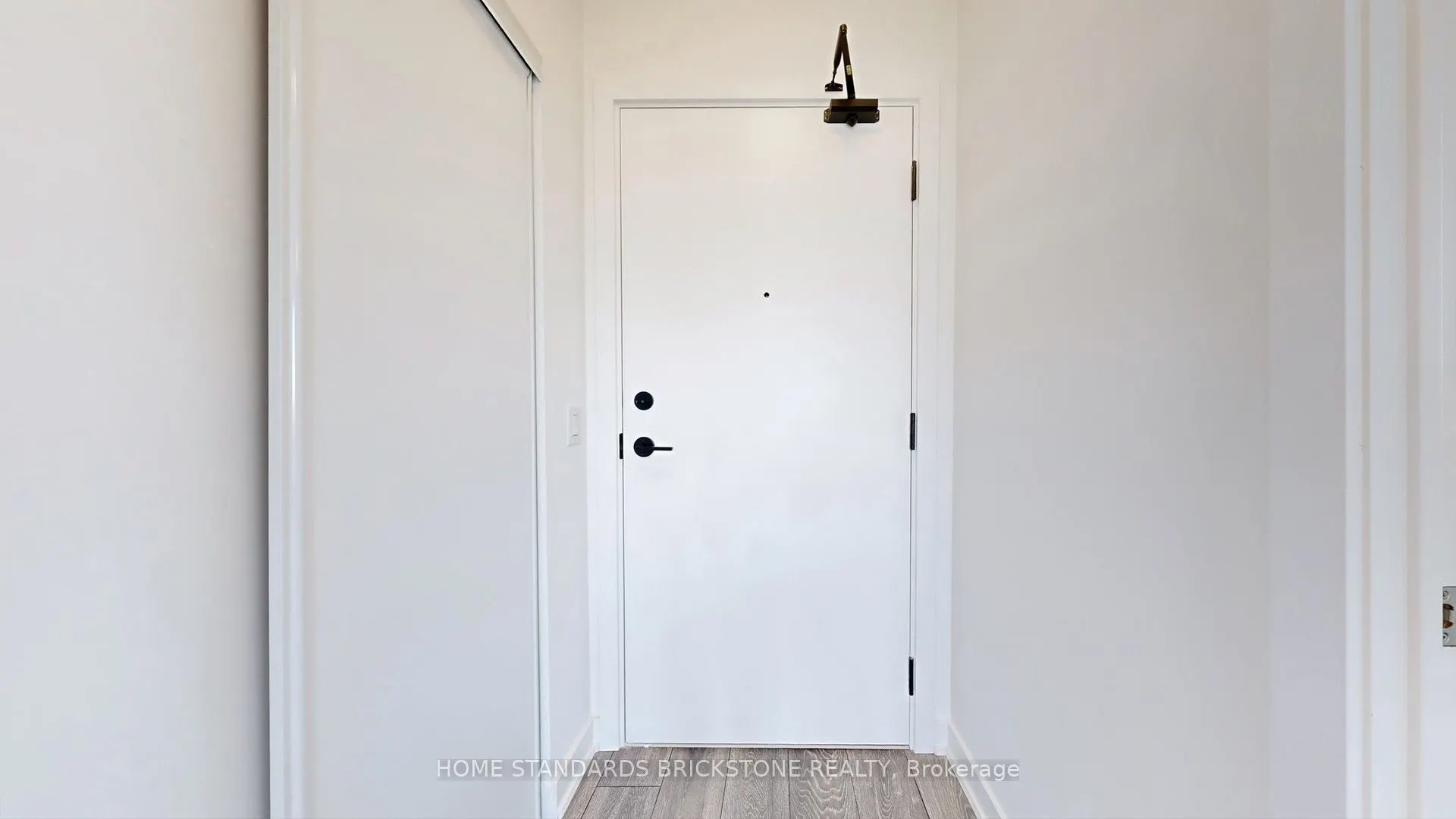 8888 Yonge Street, #711