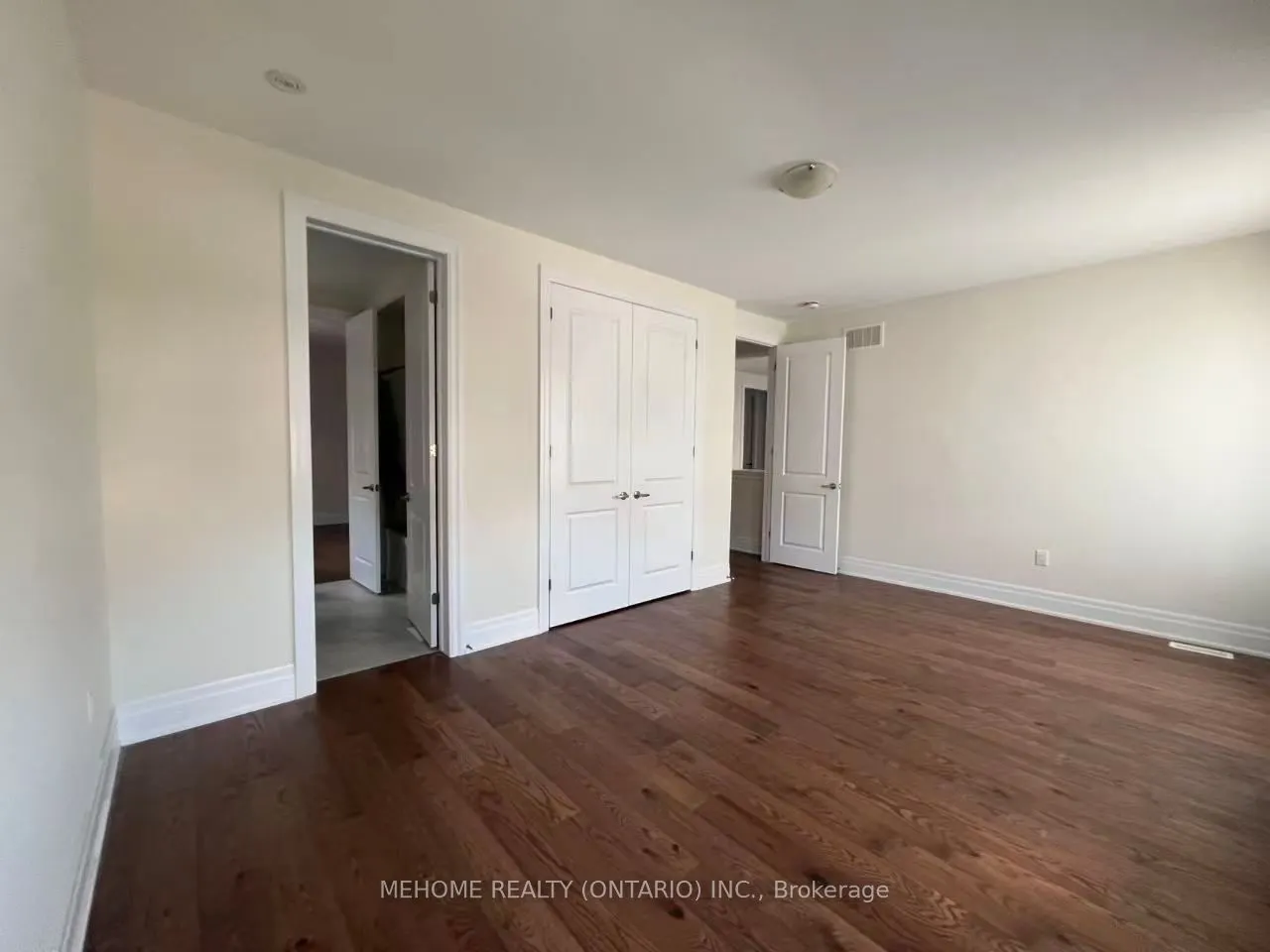 51 Bridgepointe Court