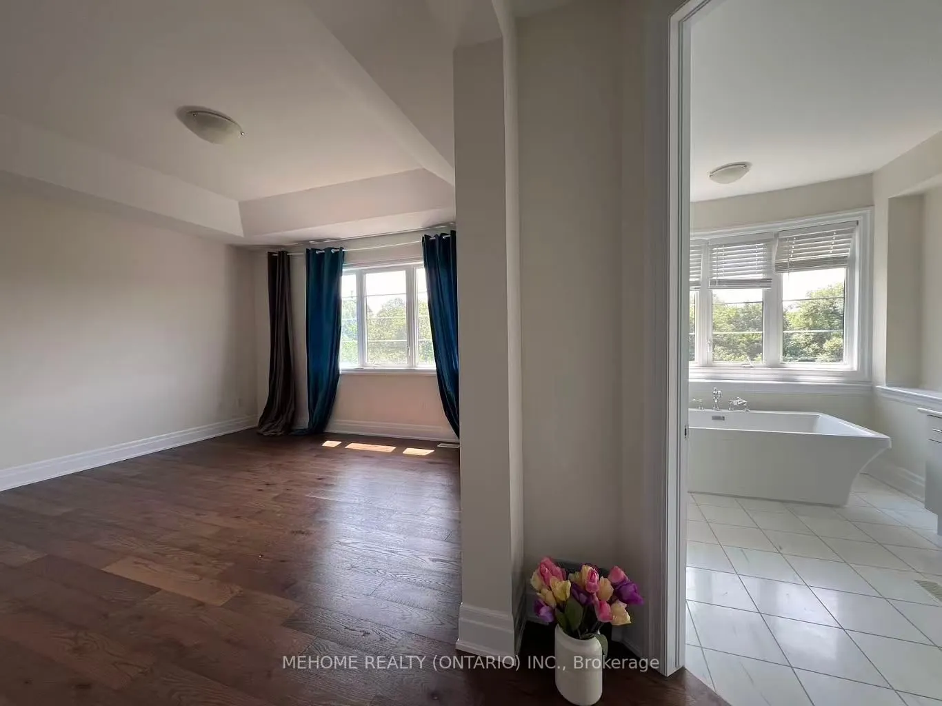 51 Bridgepointe Court