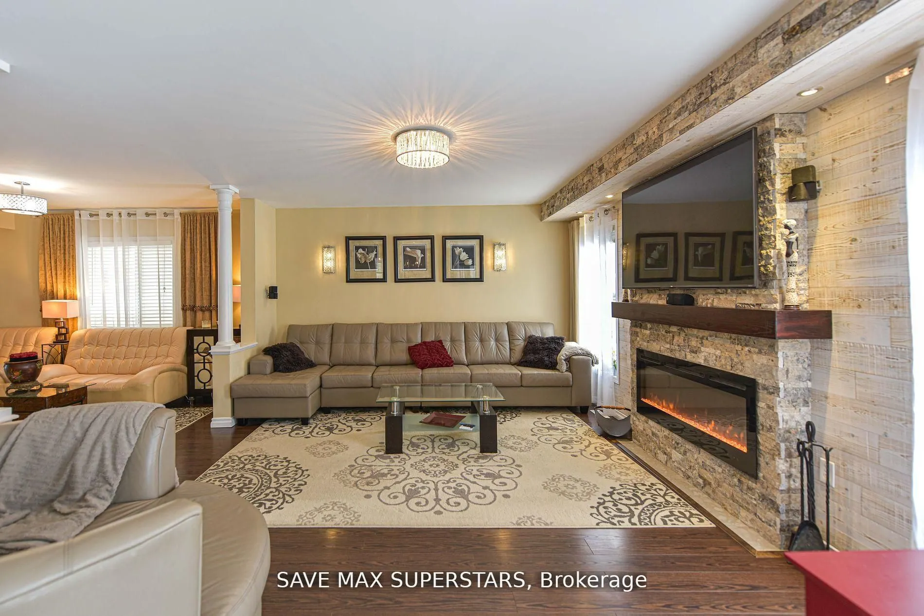 1246 LESLIE Drive