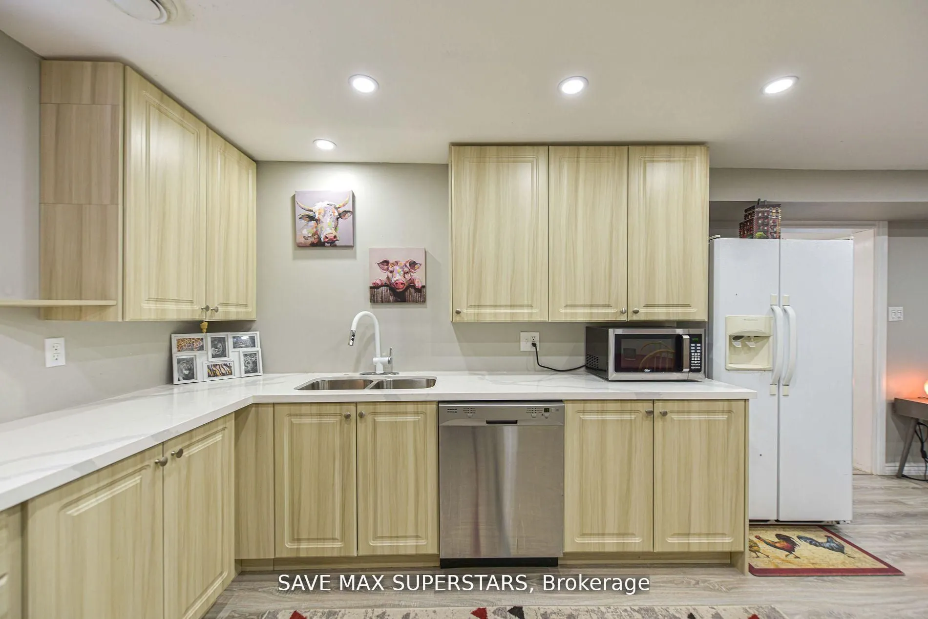1246 LESLIE Drive