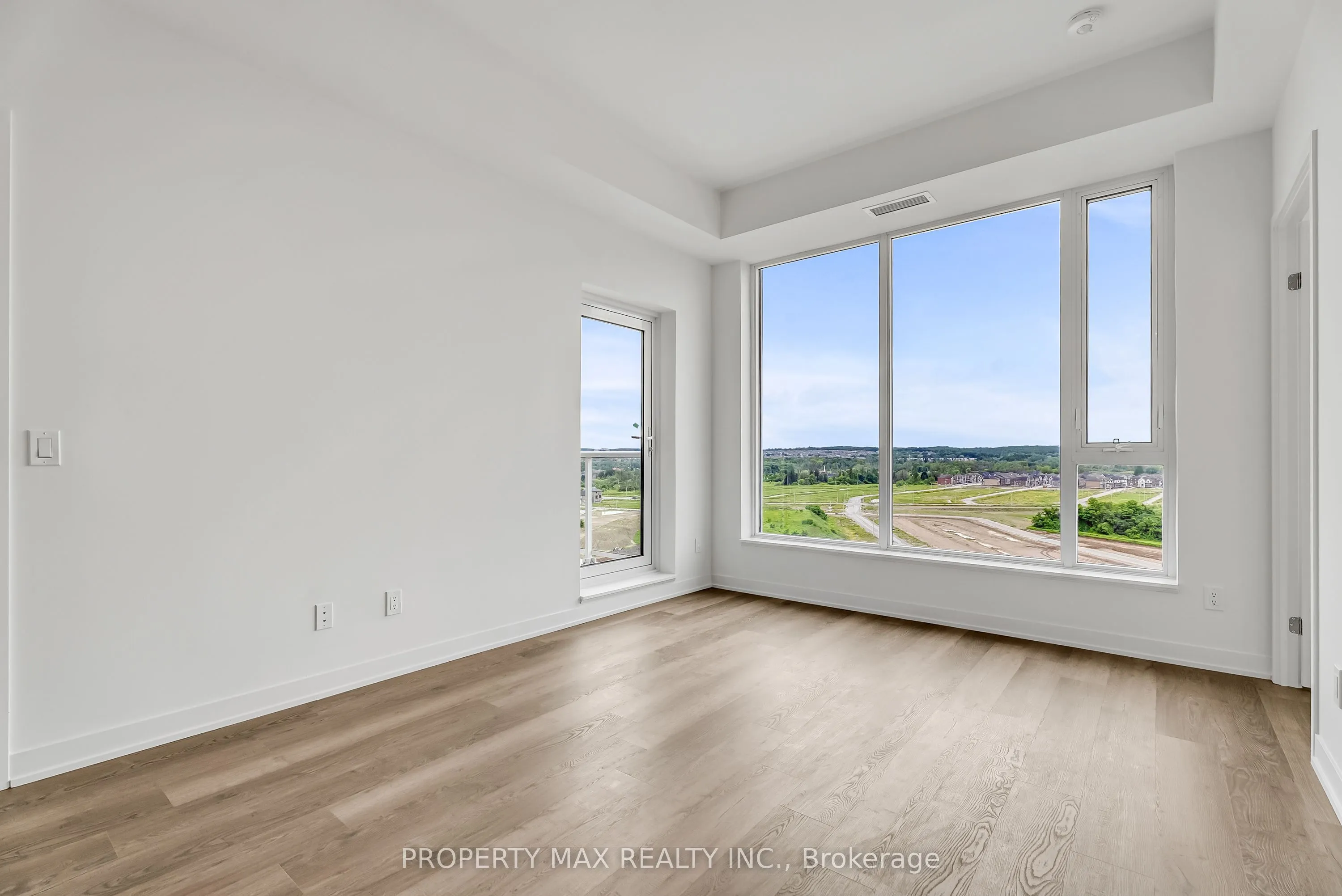 2 David Eyer Road, #1428
