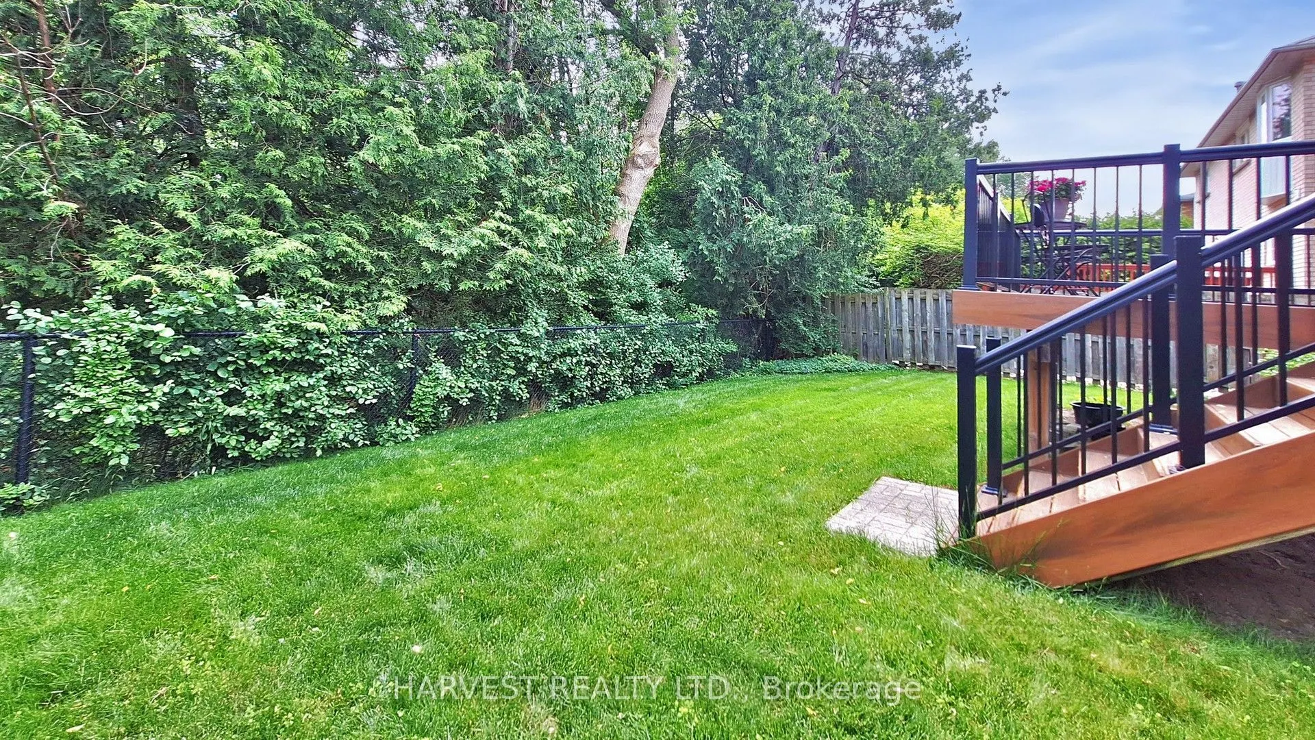 57 Summitcrest Drive