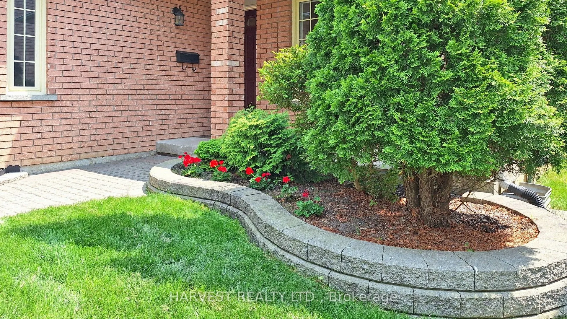 57 Summitcrest Drive