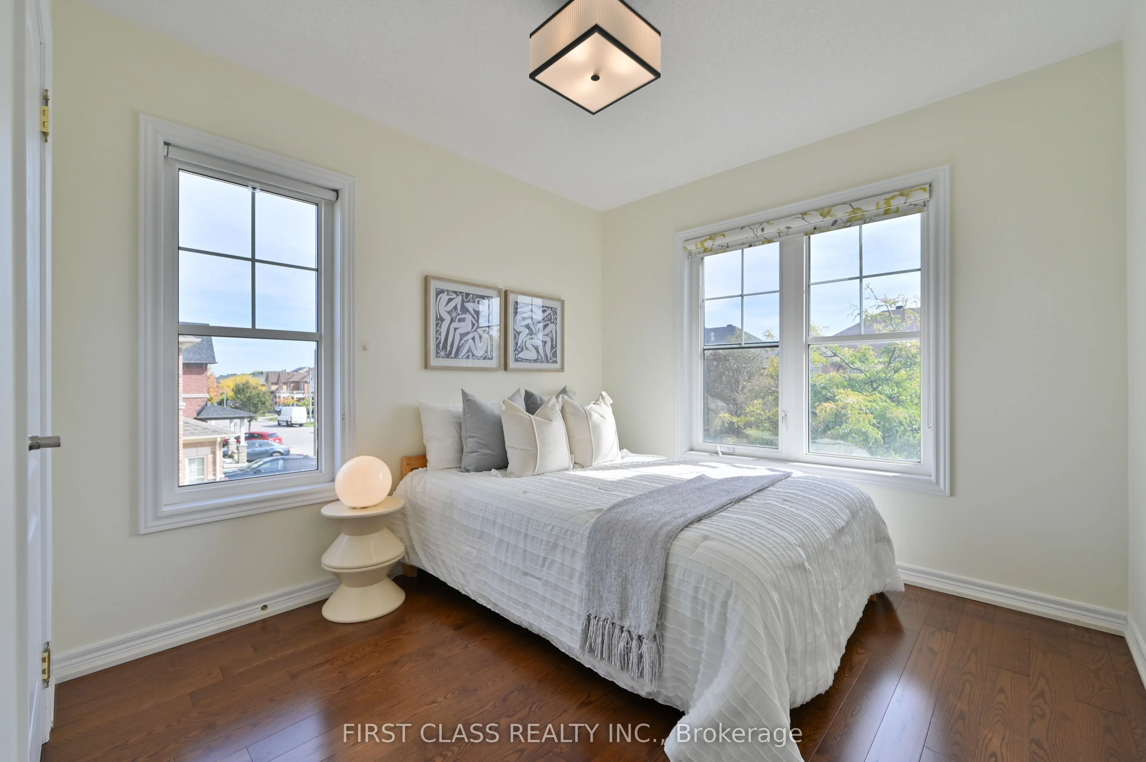 12 Princess Diana Drive