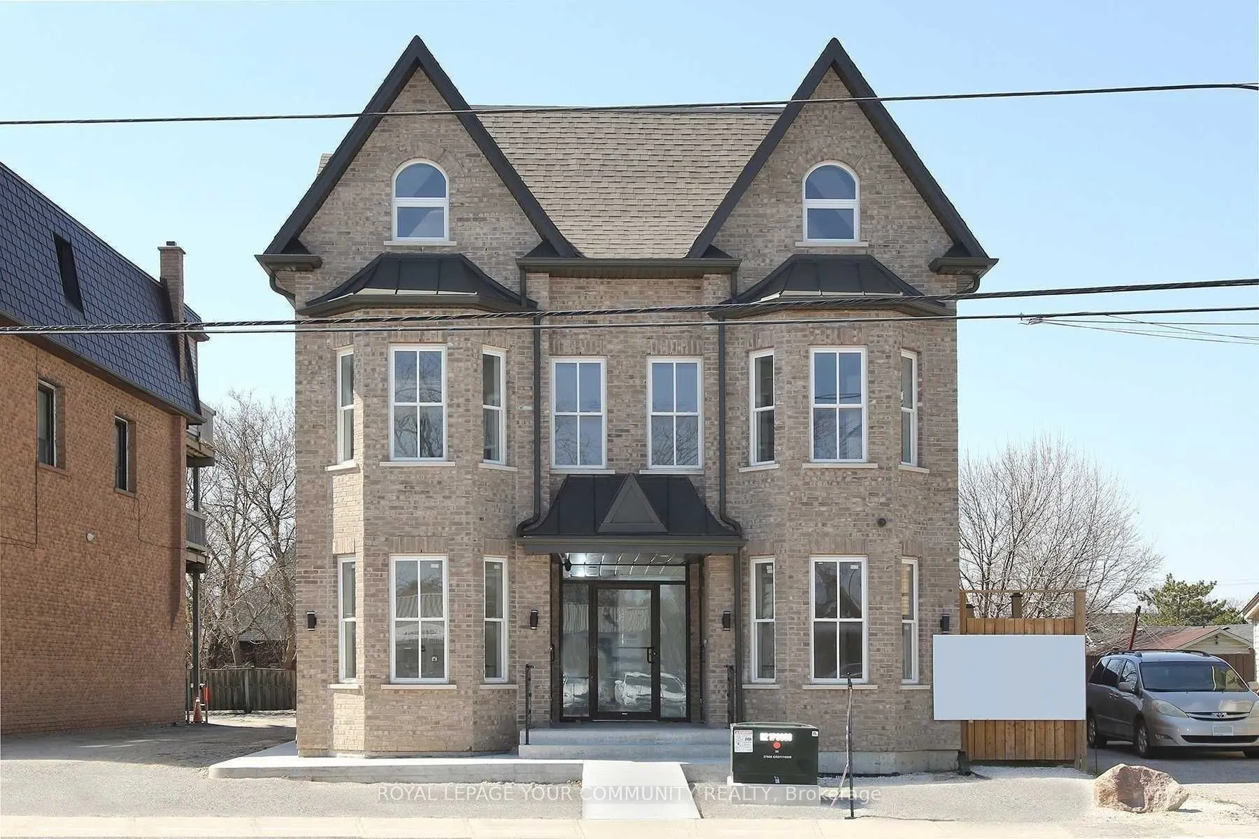 352 Main Street N, #2B