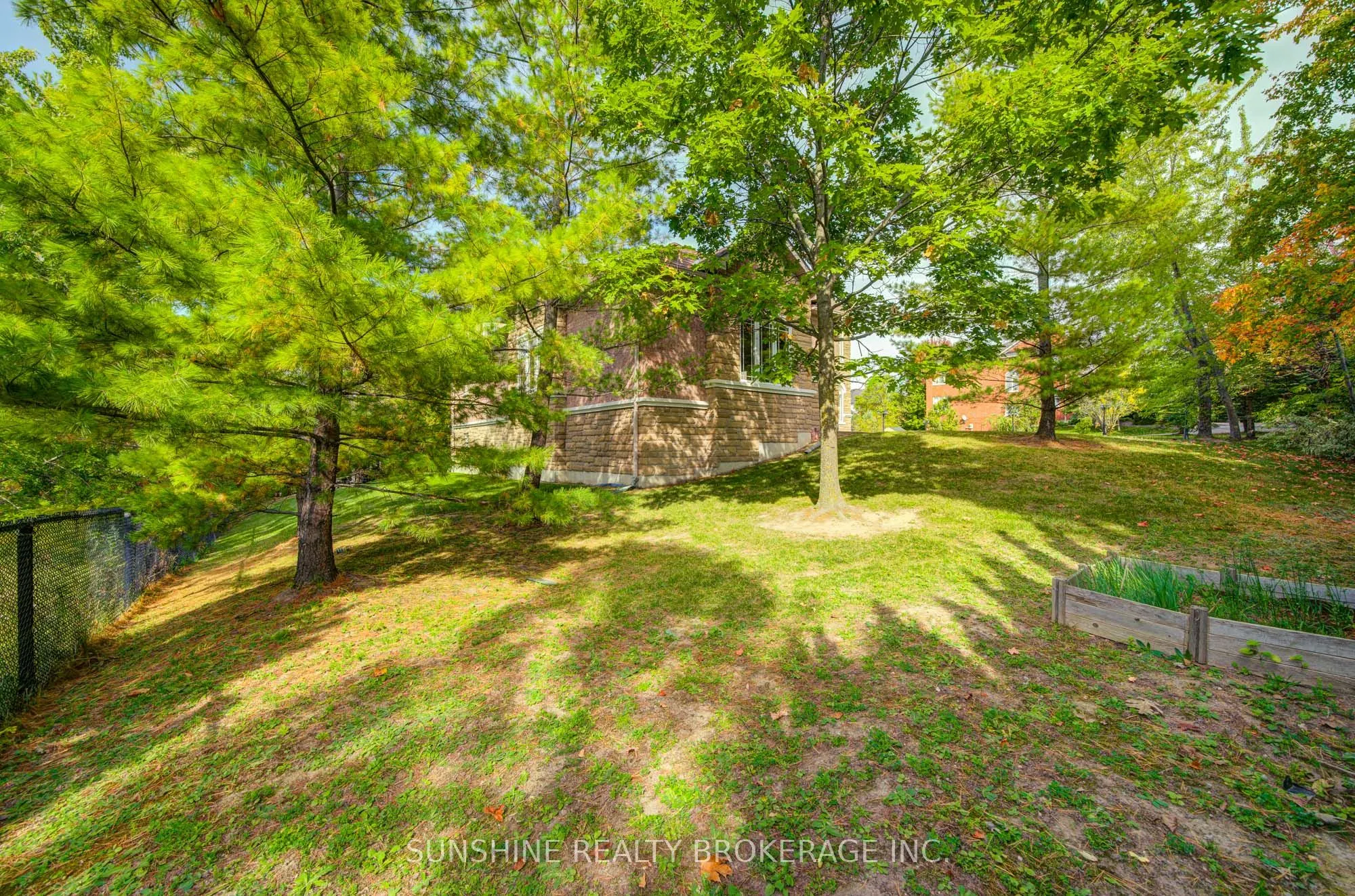19 Aspen Leaf Court