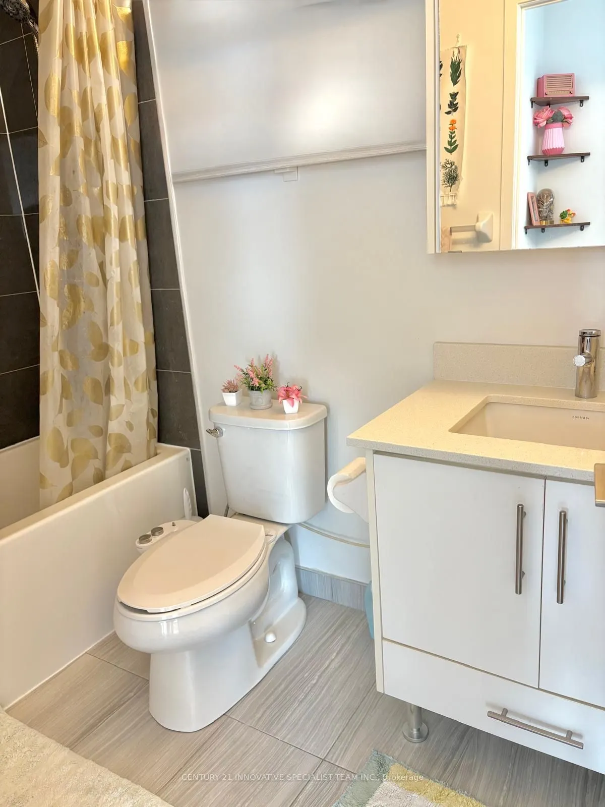 85 Oneida Crescent, #716