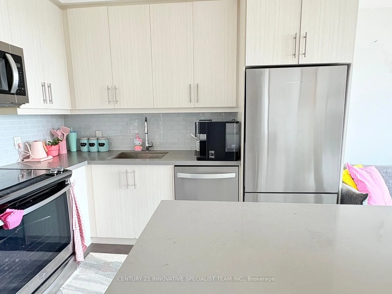 85 Oneida Crescent, #716