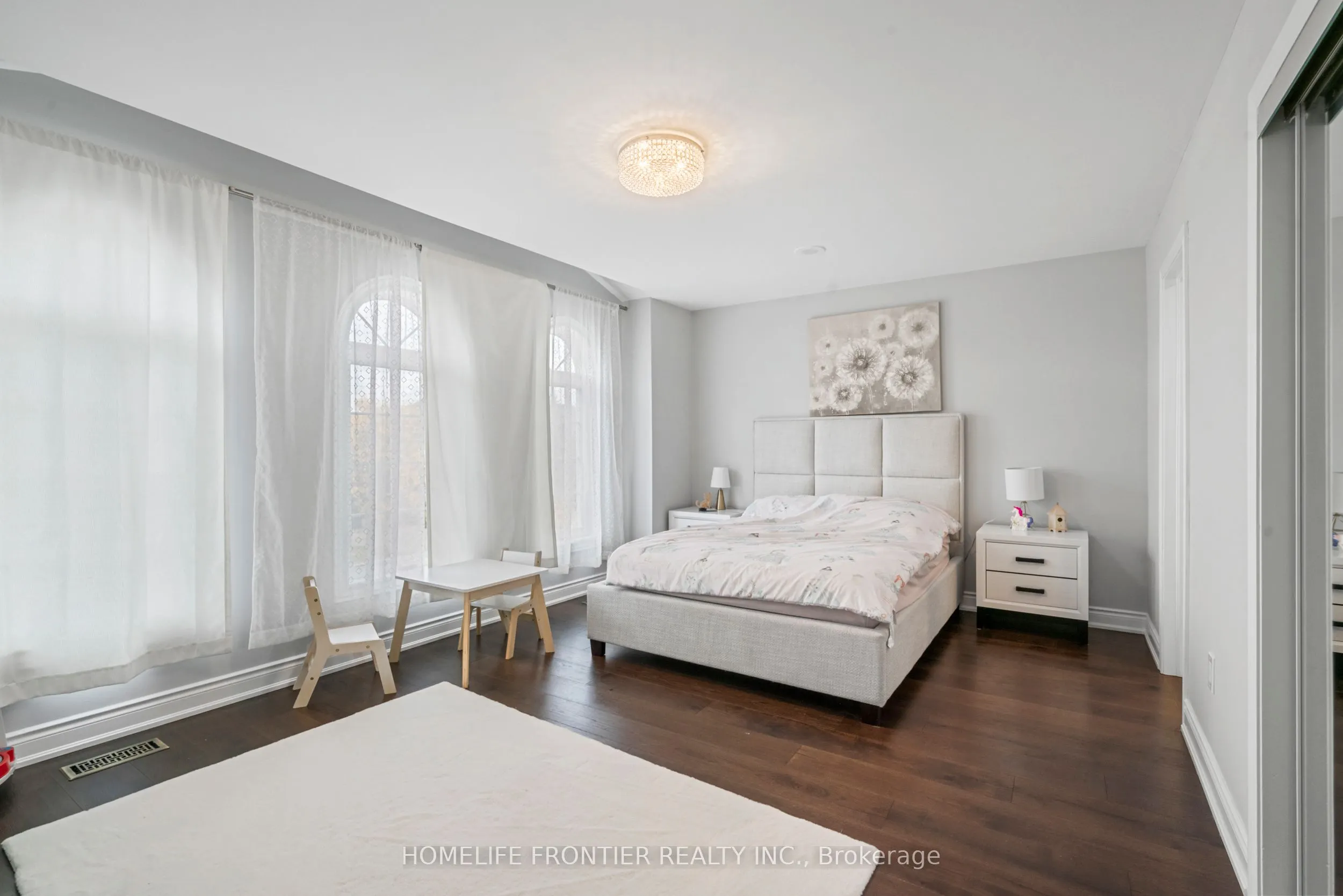 7 Edenbrook Crescent
