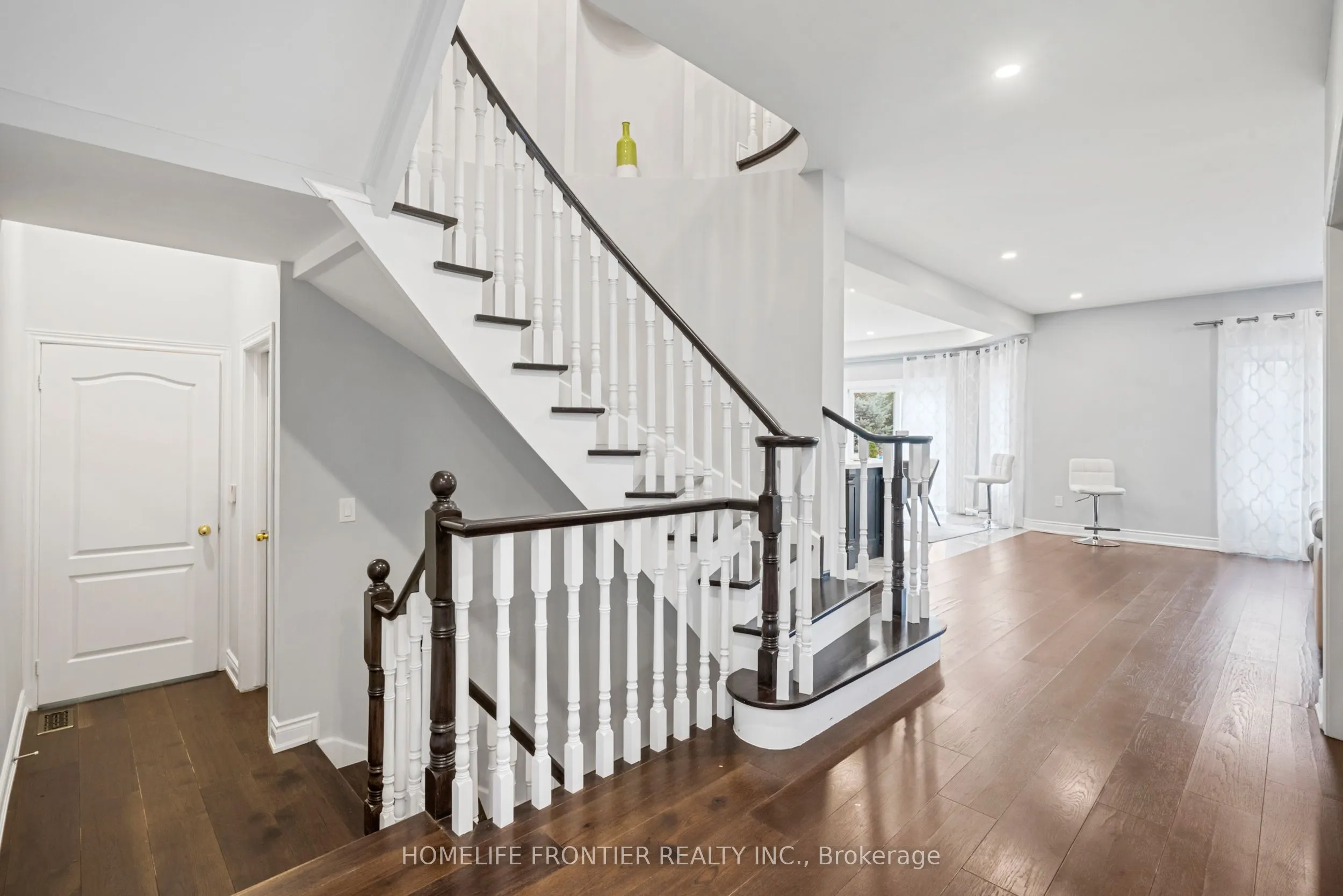 7 Edenbrook Crescent