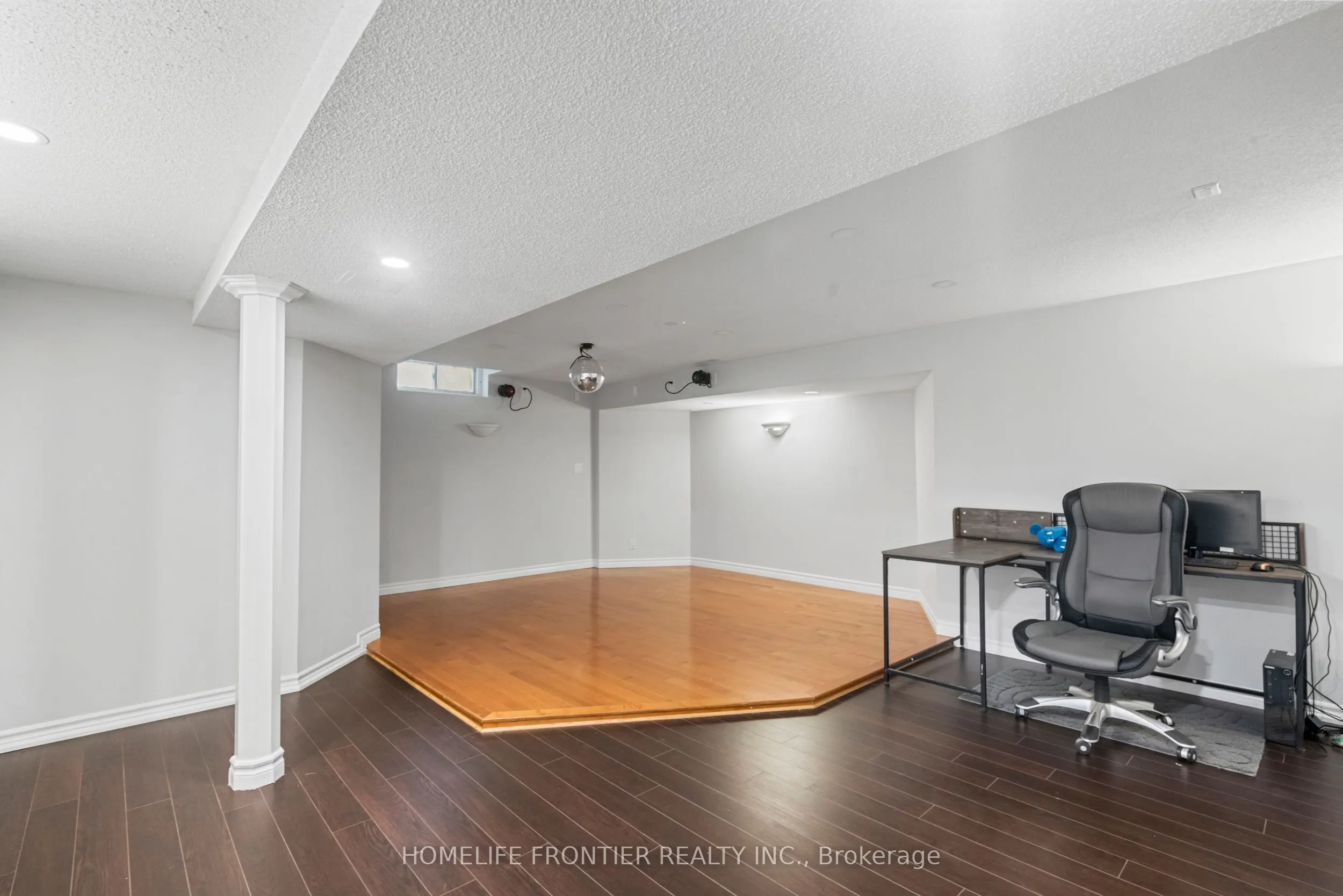 7 Edenbrook Crescent