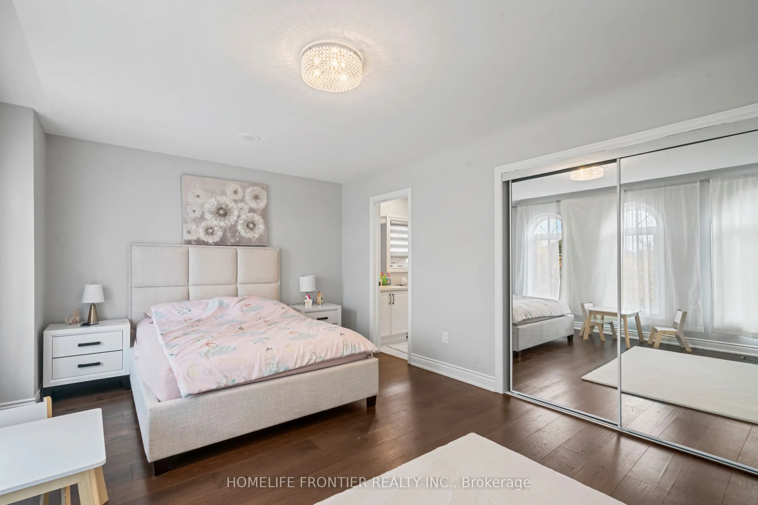 7 Edenbrook Crescent