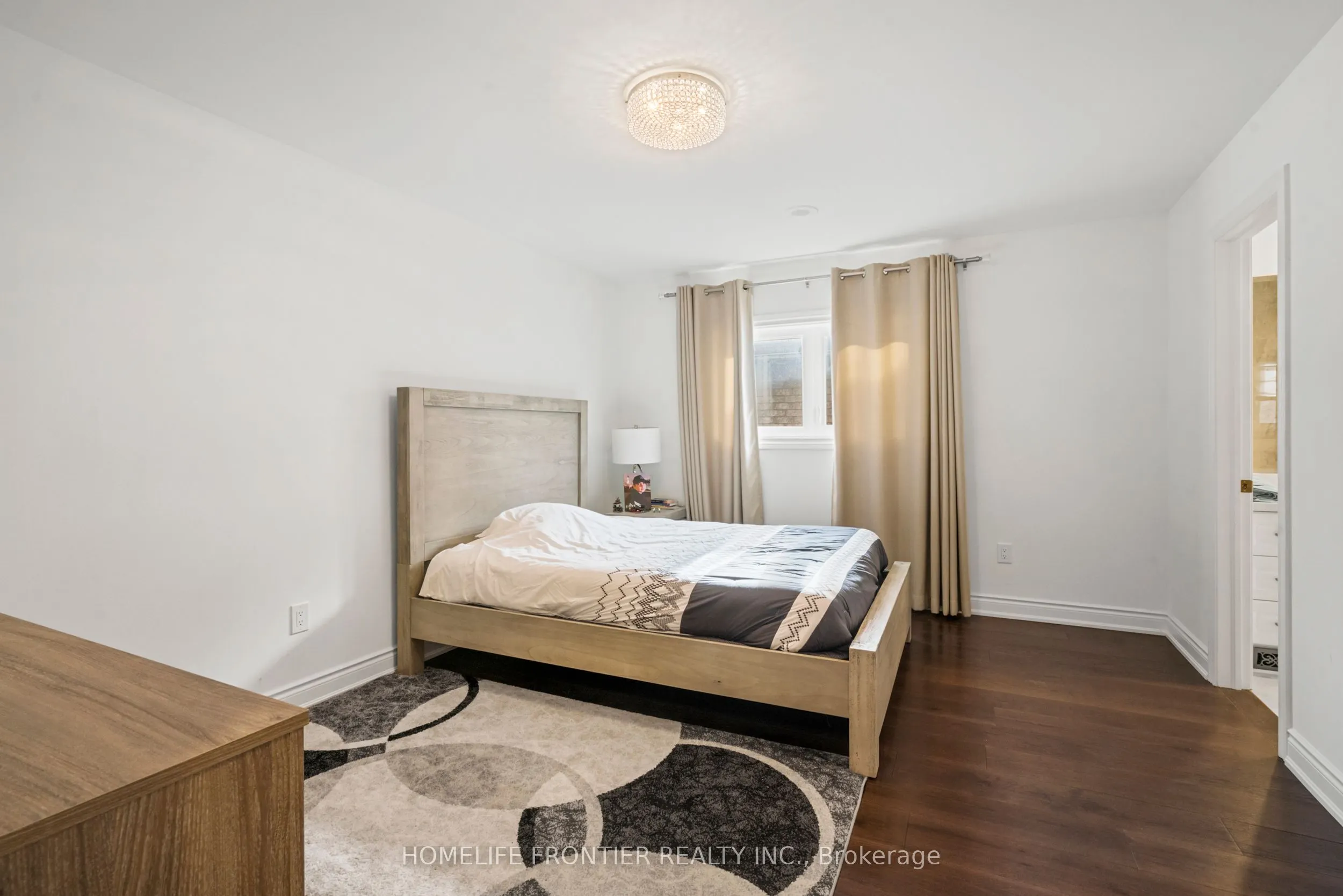7 Edenbrook Crescent