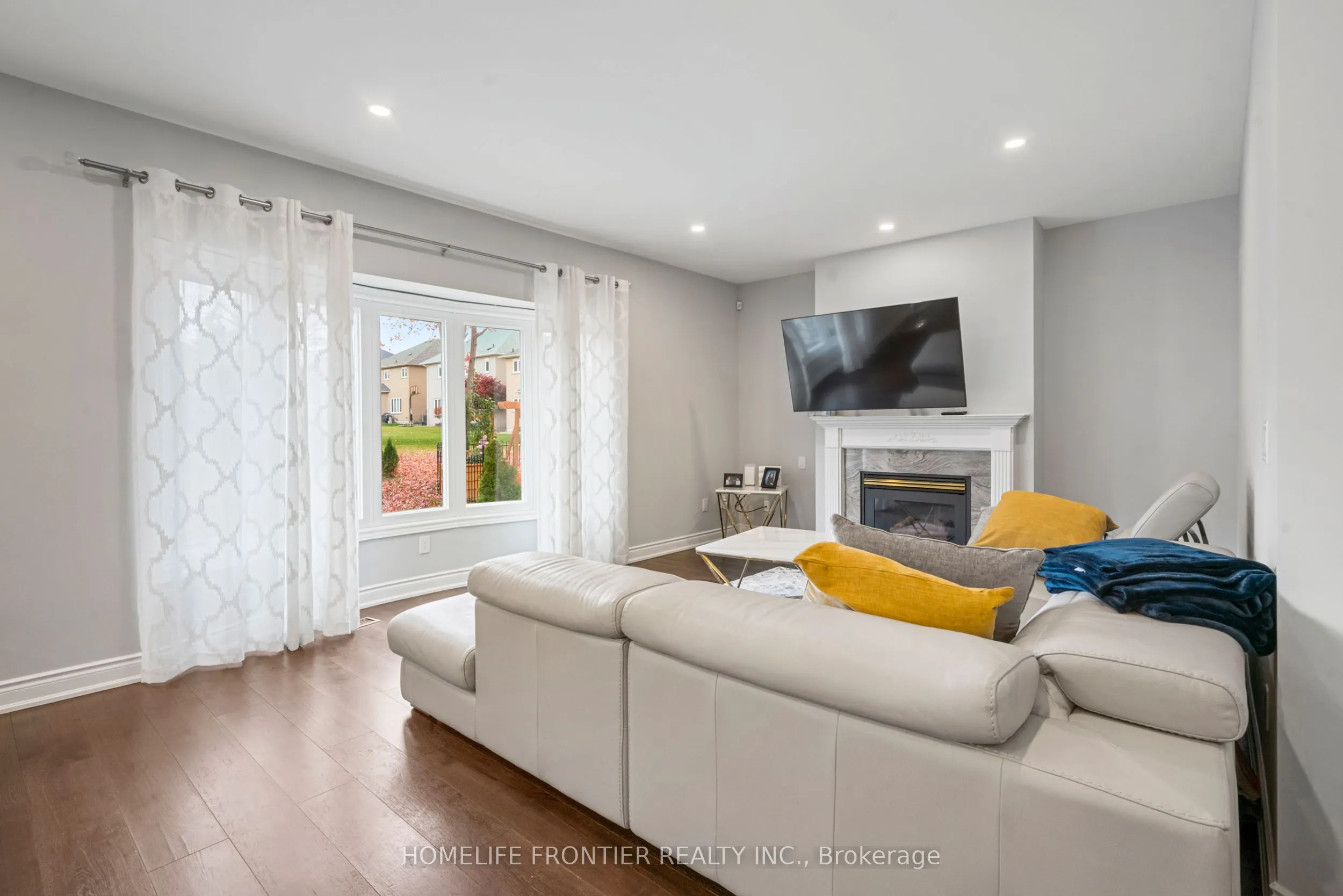 7 Edenbrook Crescent