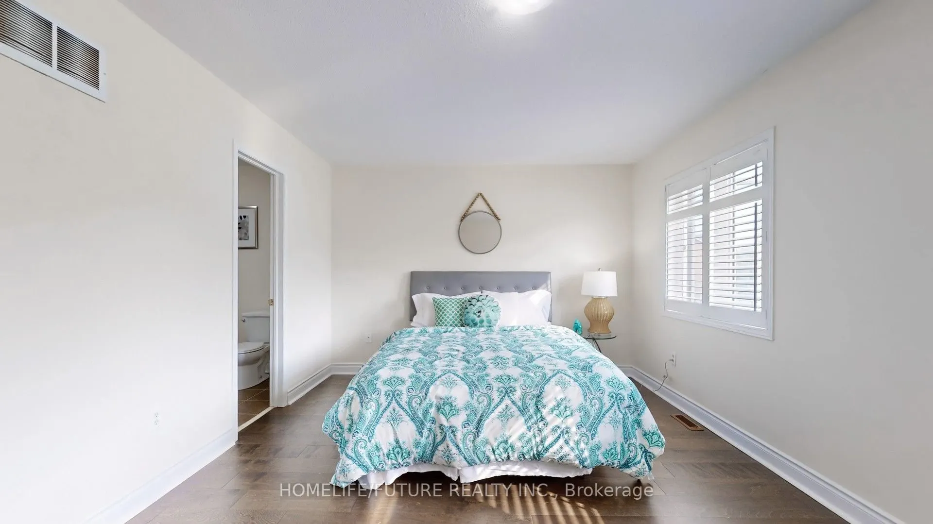 105 Lahore Crescent
