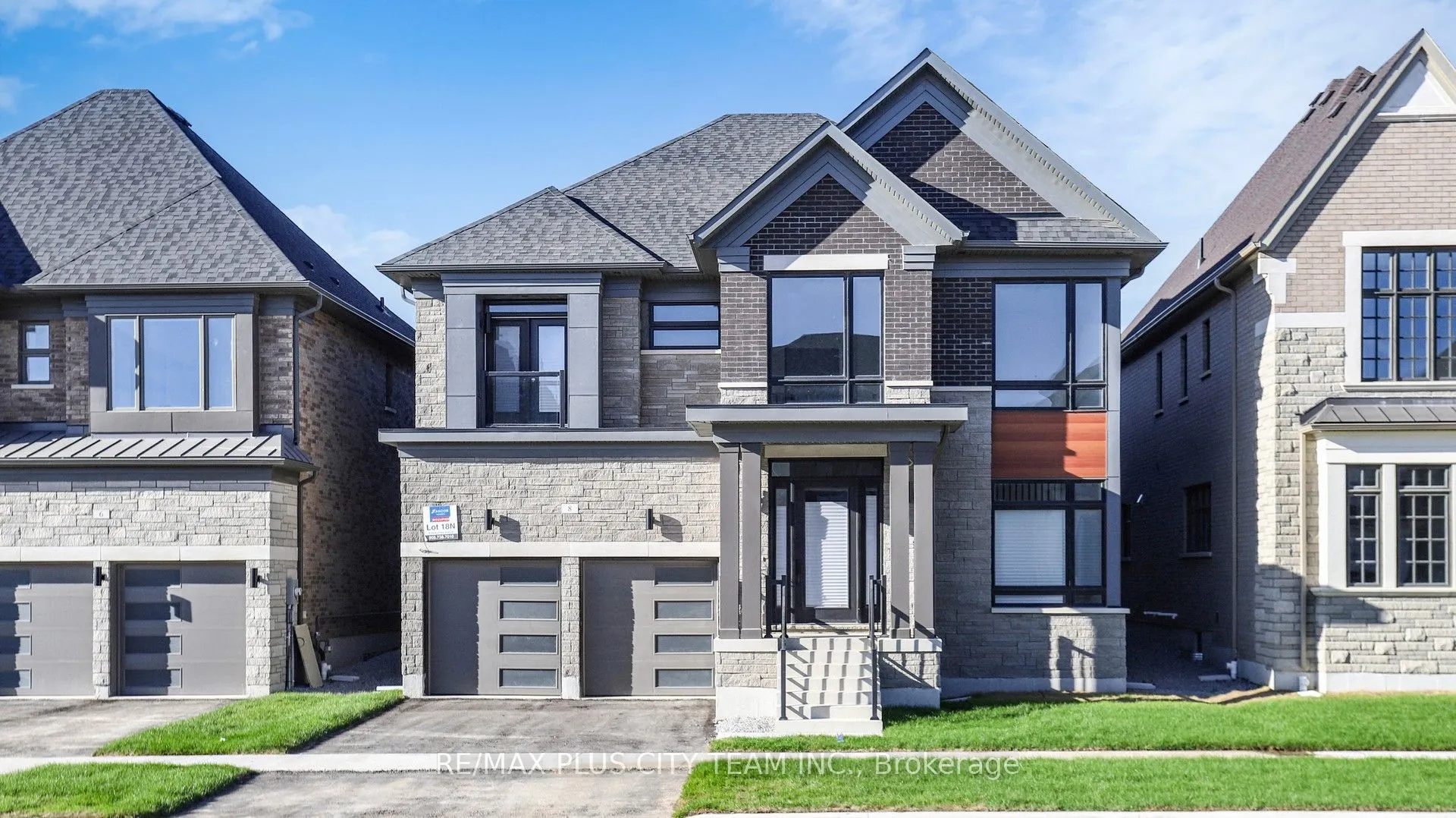 8 SAXBY FARM Avenue
