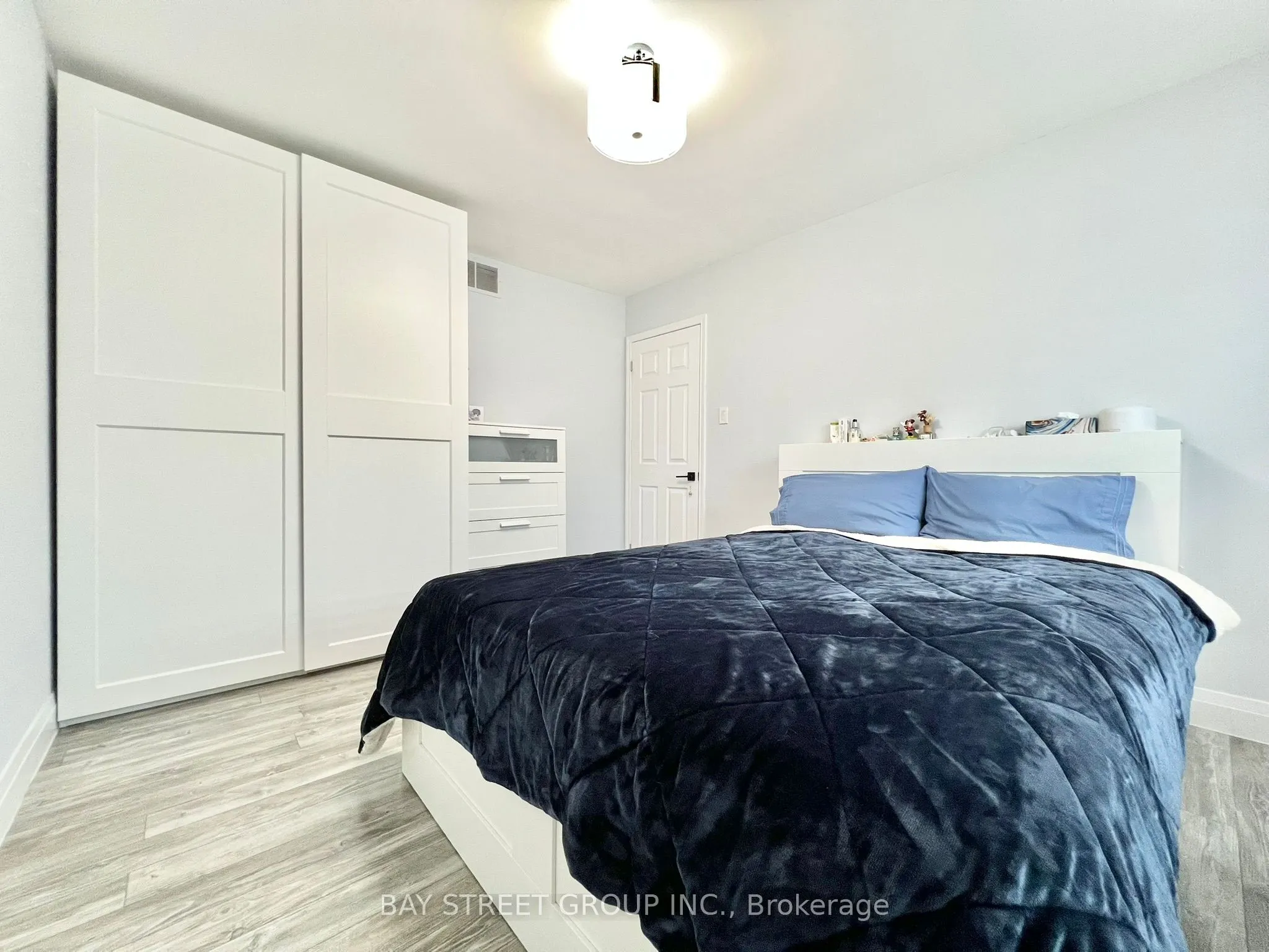 93 Parkway Avenue
