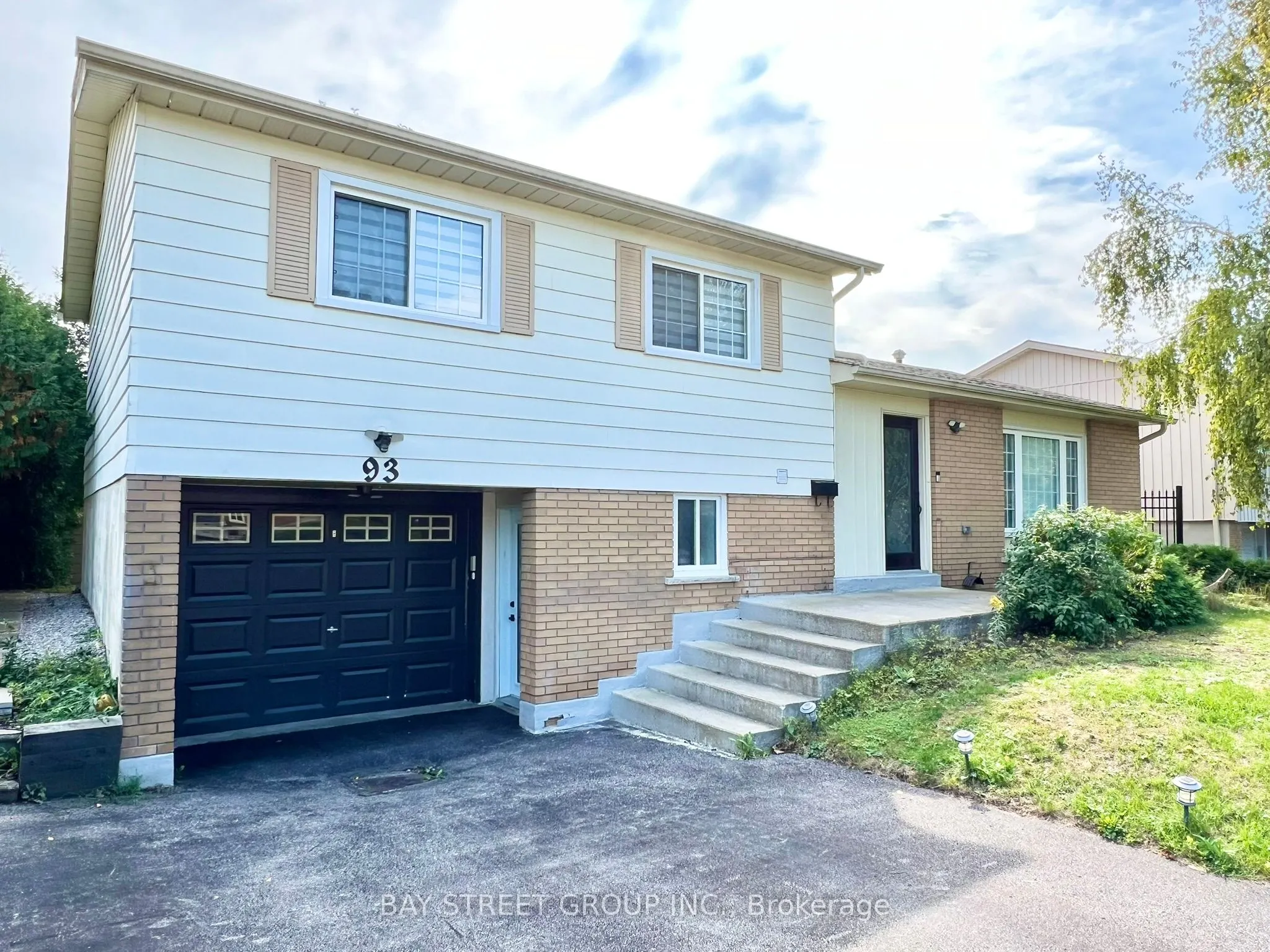 93 Parkway Avenue