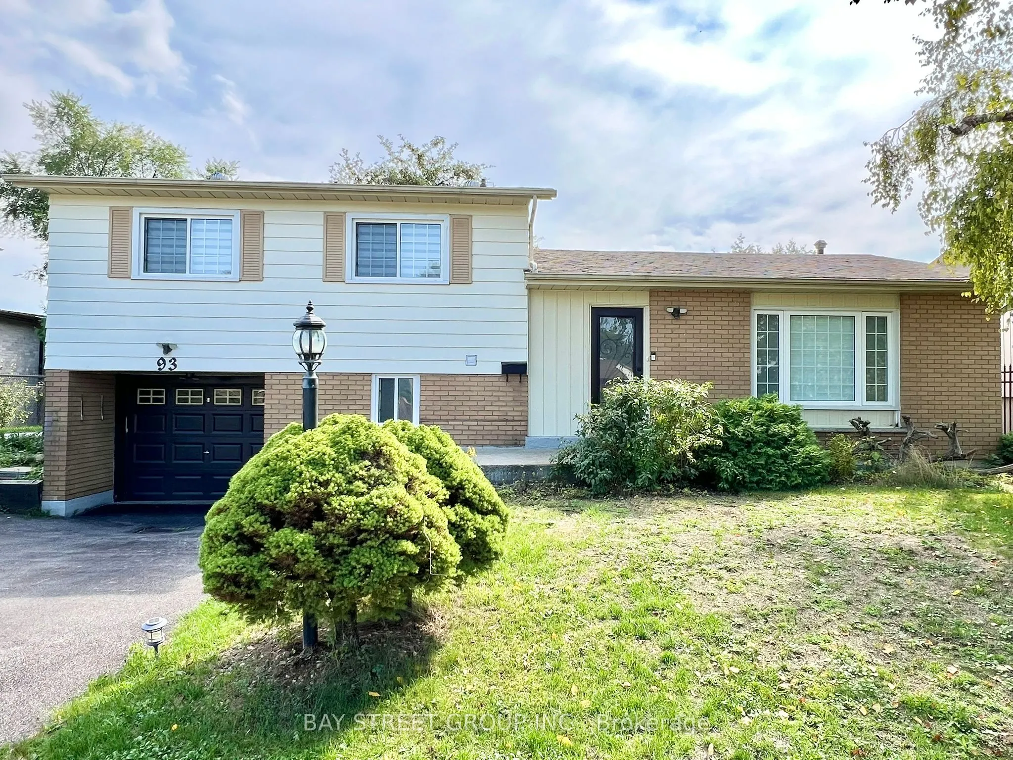 93 Parkway Avenue