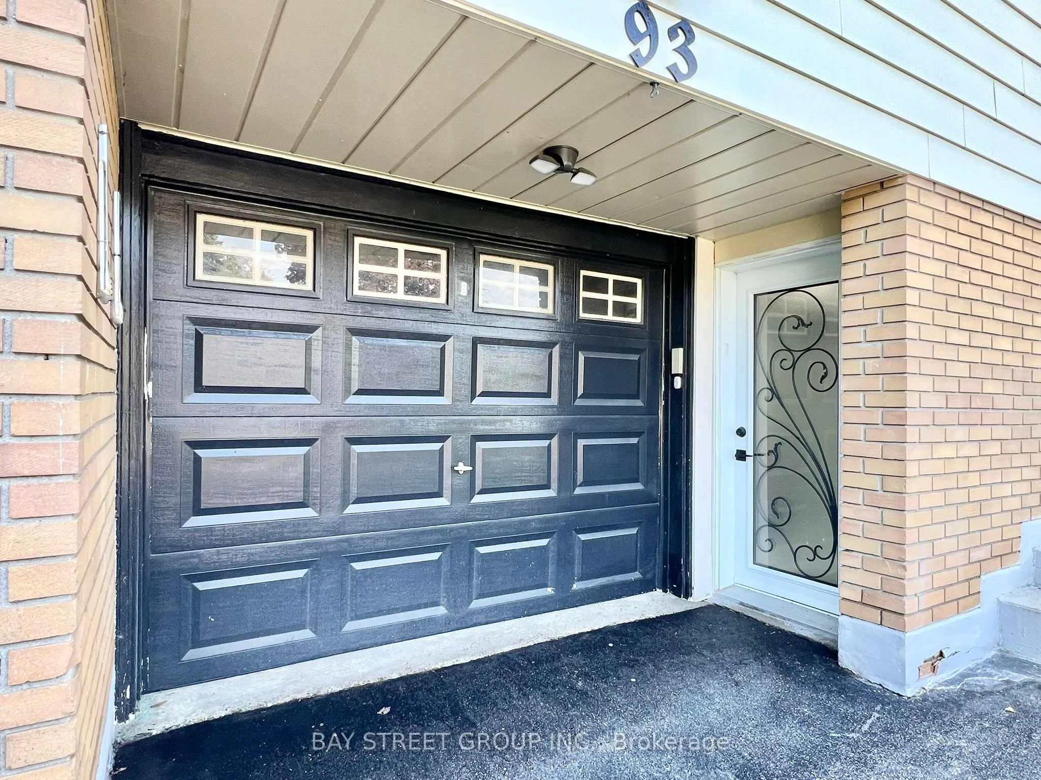 93 Parkway Avenue