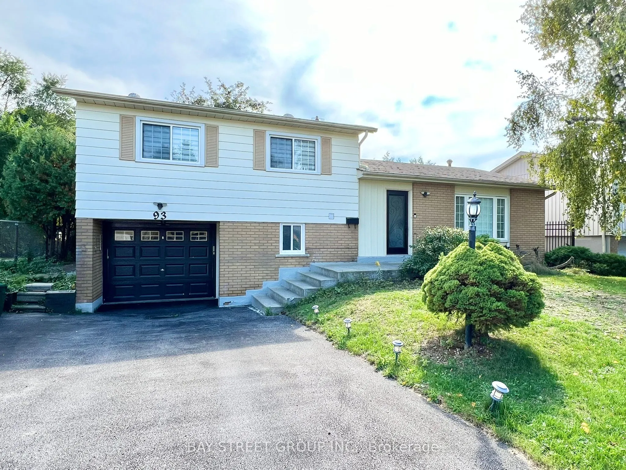 93 Parkway Avenue
