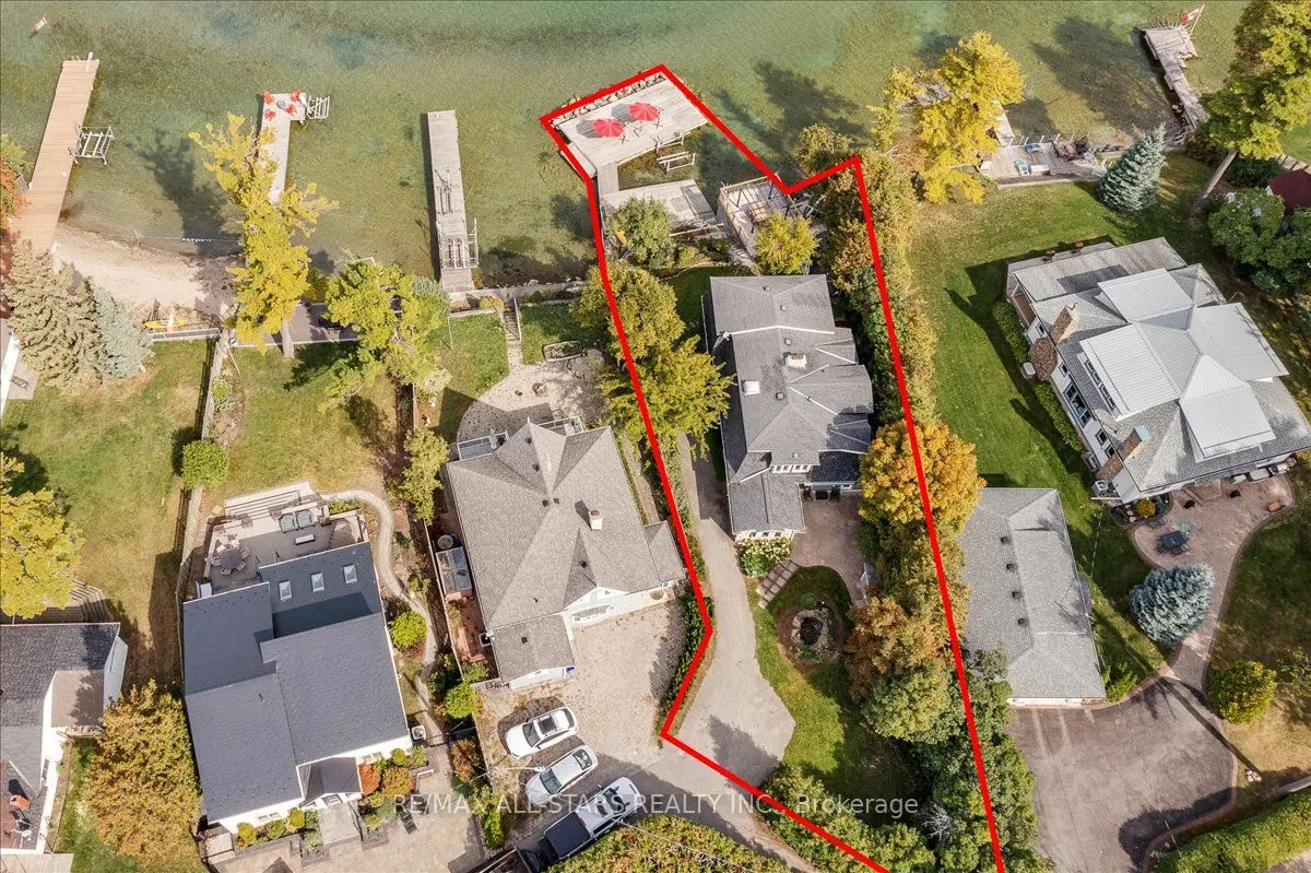 1 Cedarhurst Park