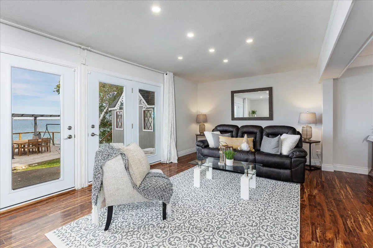 1 Cedarhurst Park