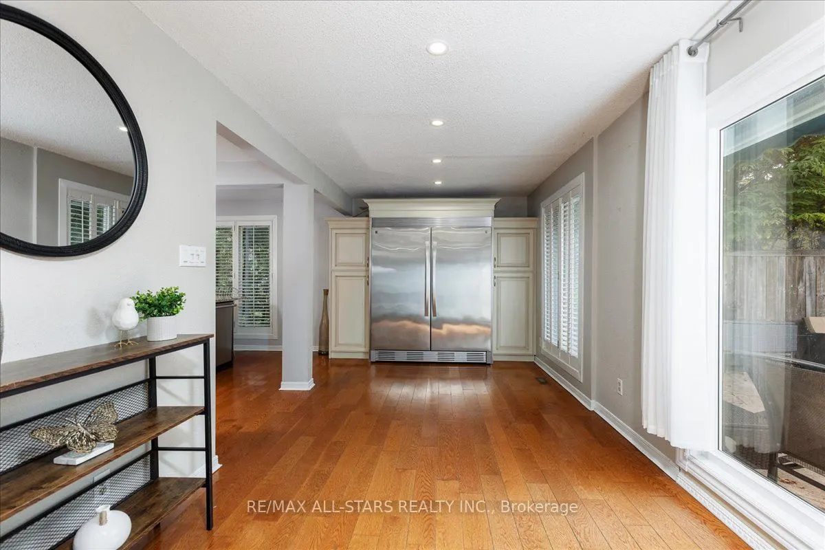 1 Cedarhurst Park