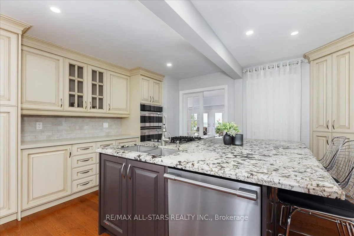 1 Cedarhurst Park