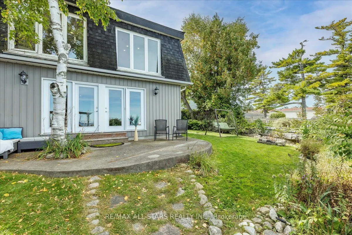 1 Cedarhurst Park
