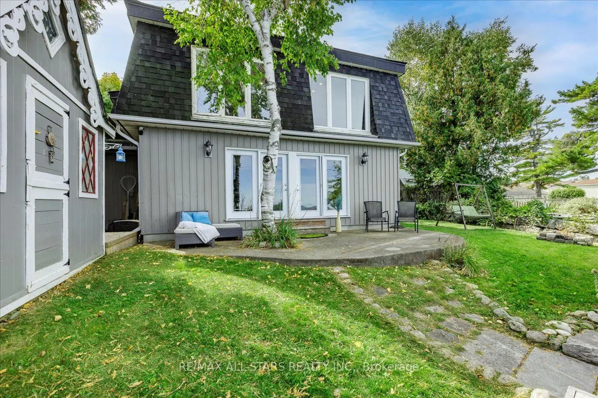 1 Cedarhurst Park