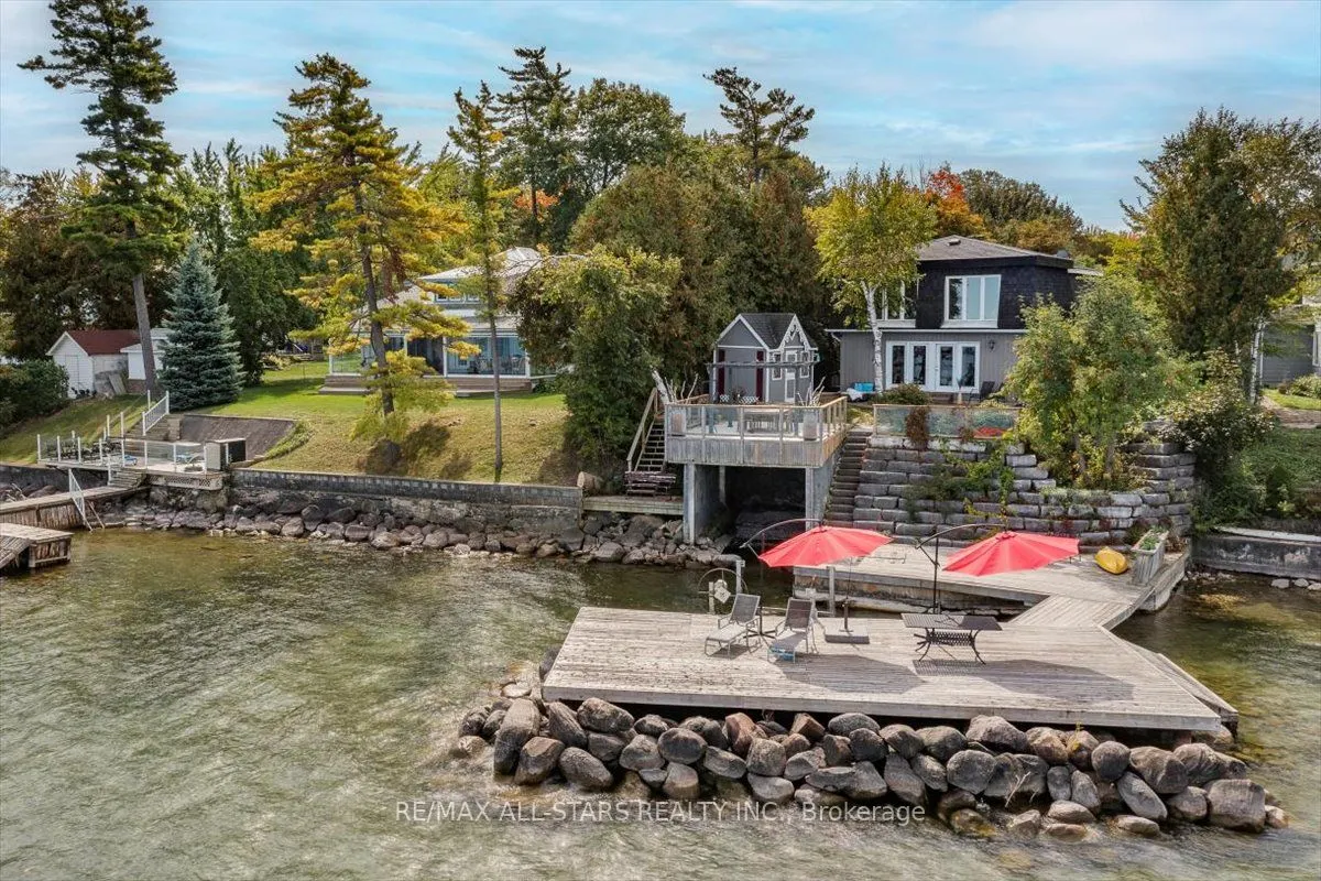 1 Cedarhurst Park