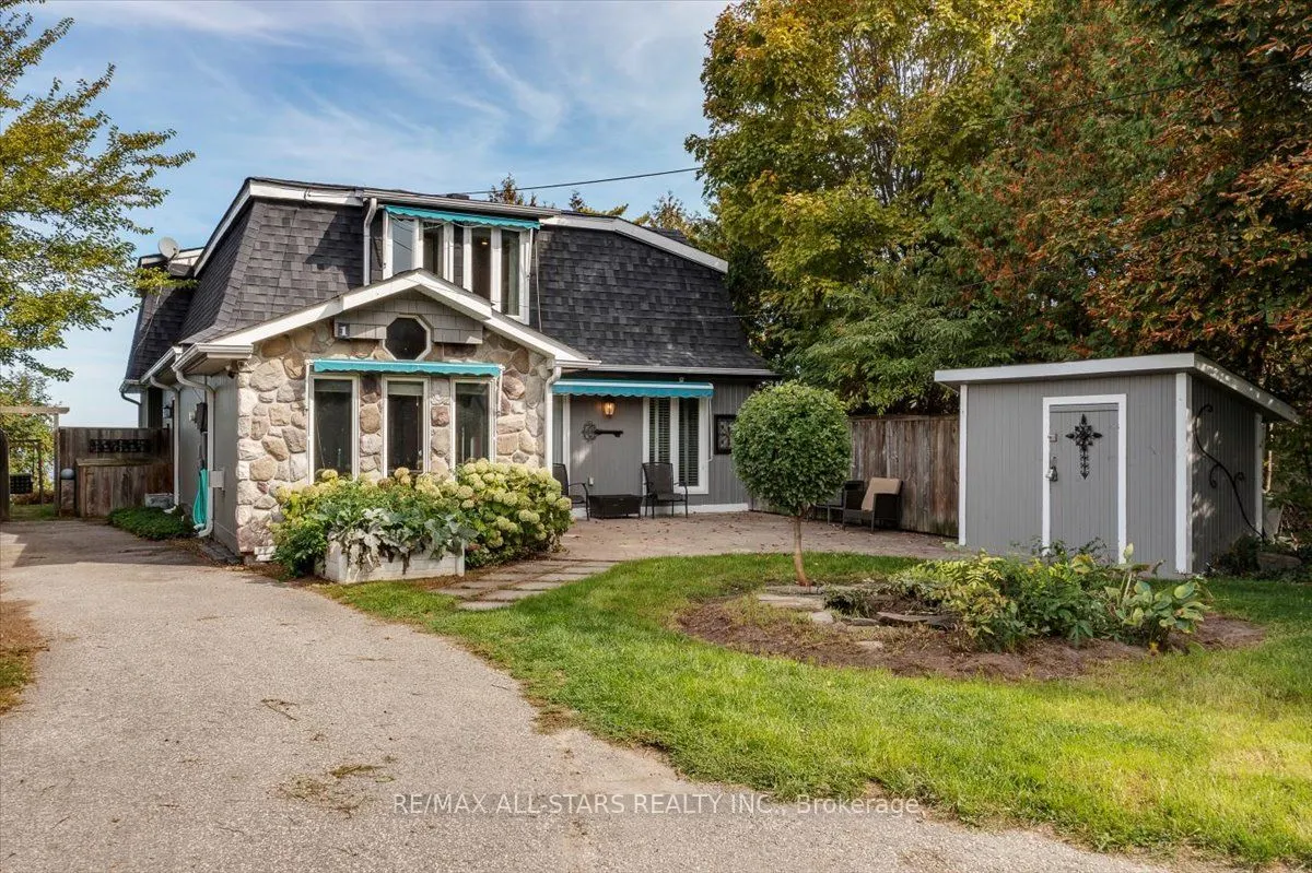 1 Cedarhurst Park