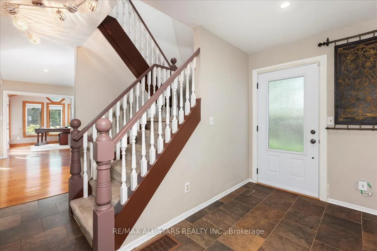 1 Cedarhurst Park