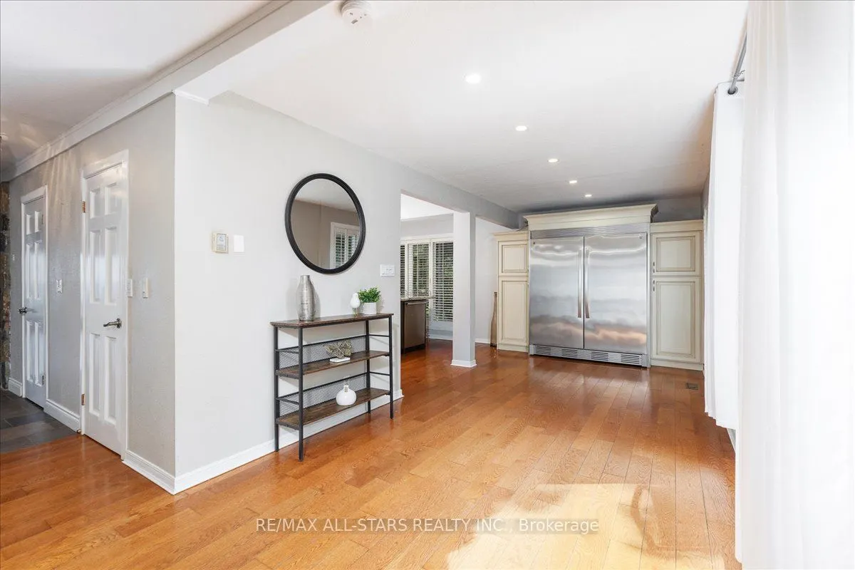 1 Cedarhurst Park