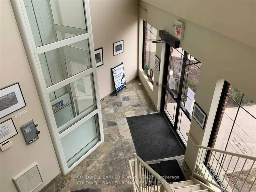 39 Victoria Street E, #205-1