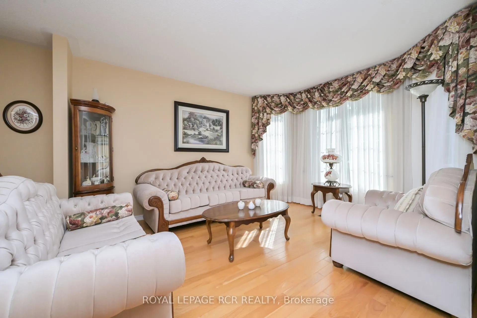 159 Bowerman Boulevard