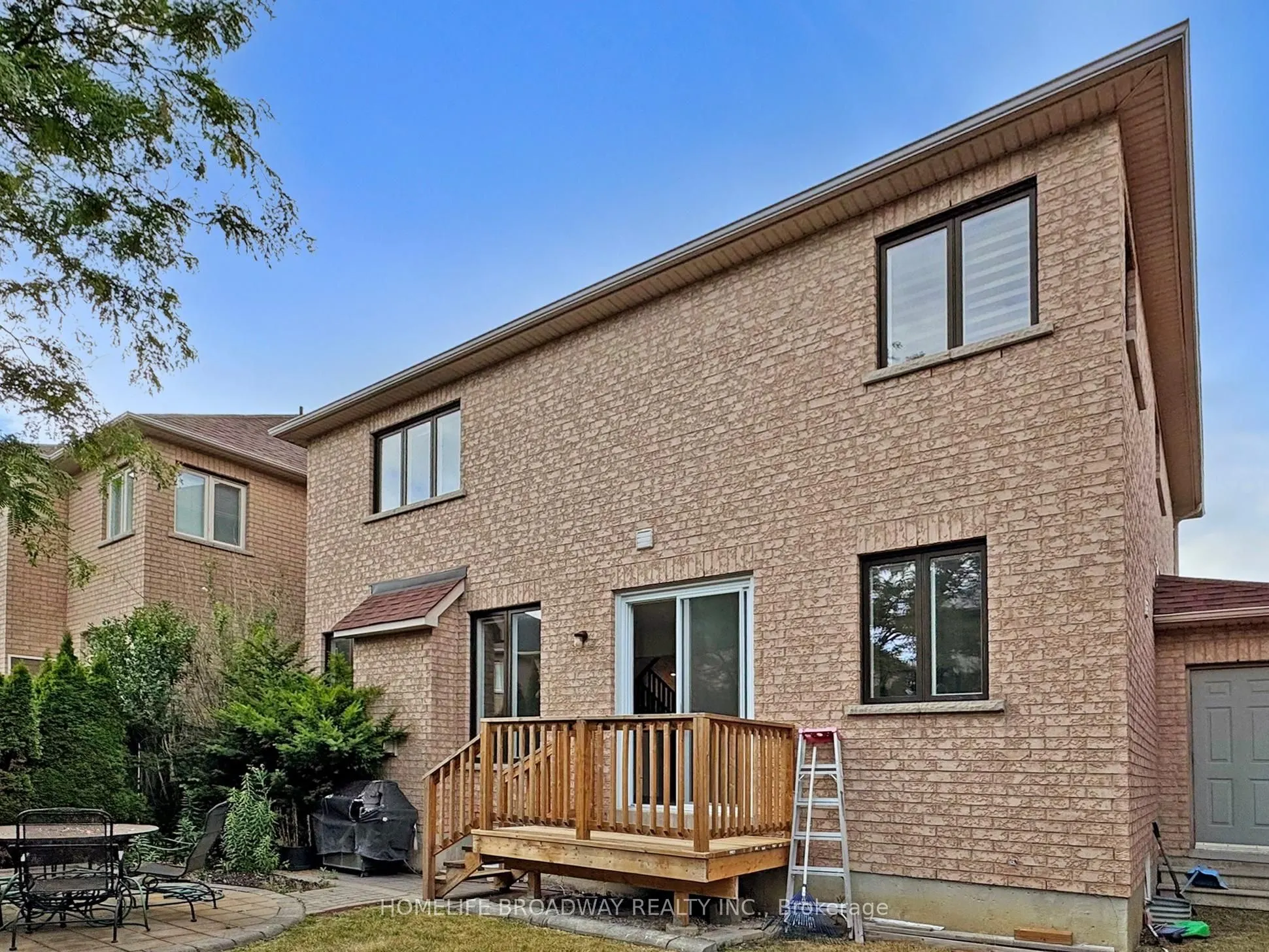 27 Morisot Avenue